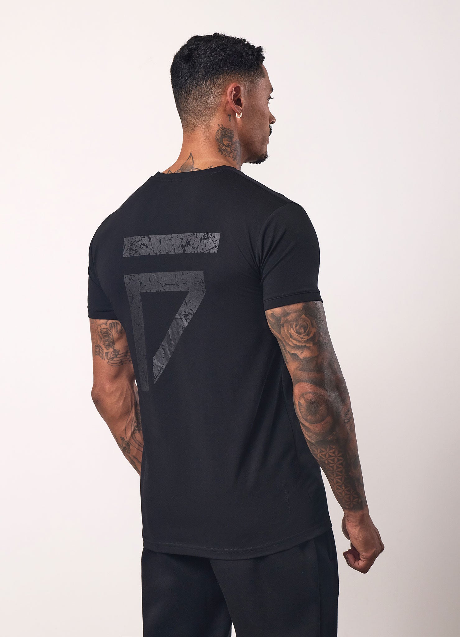 Gym King Fight Division Tee - Black/Black