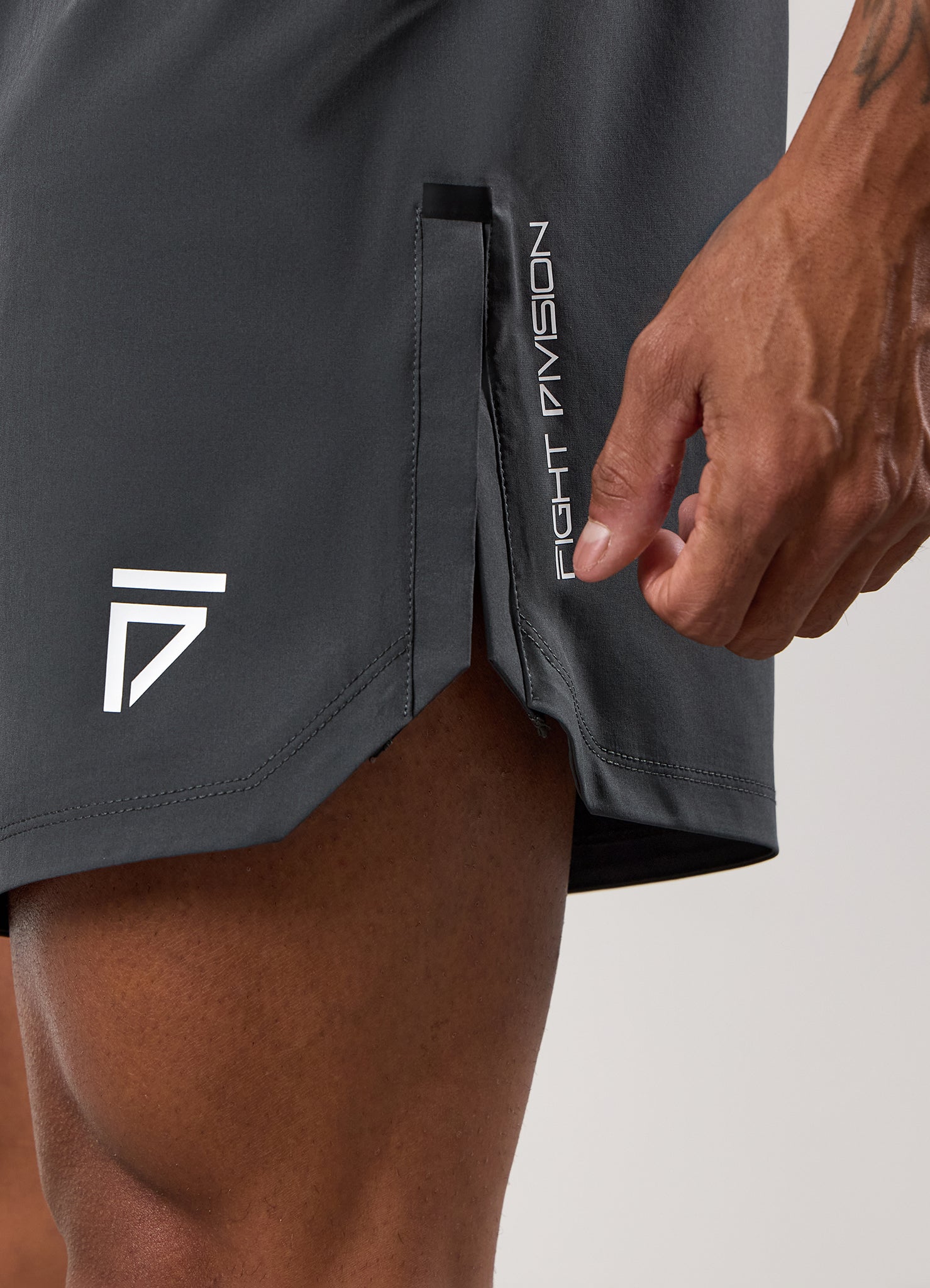 Gym King Fight Division Combat 7" Short - Graphite