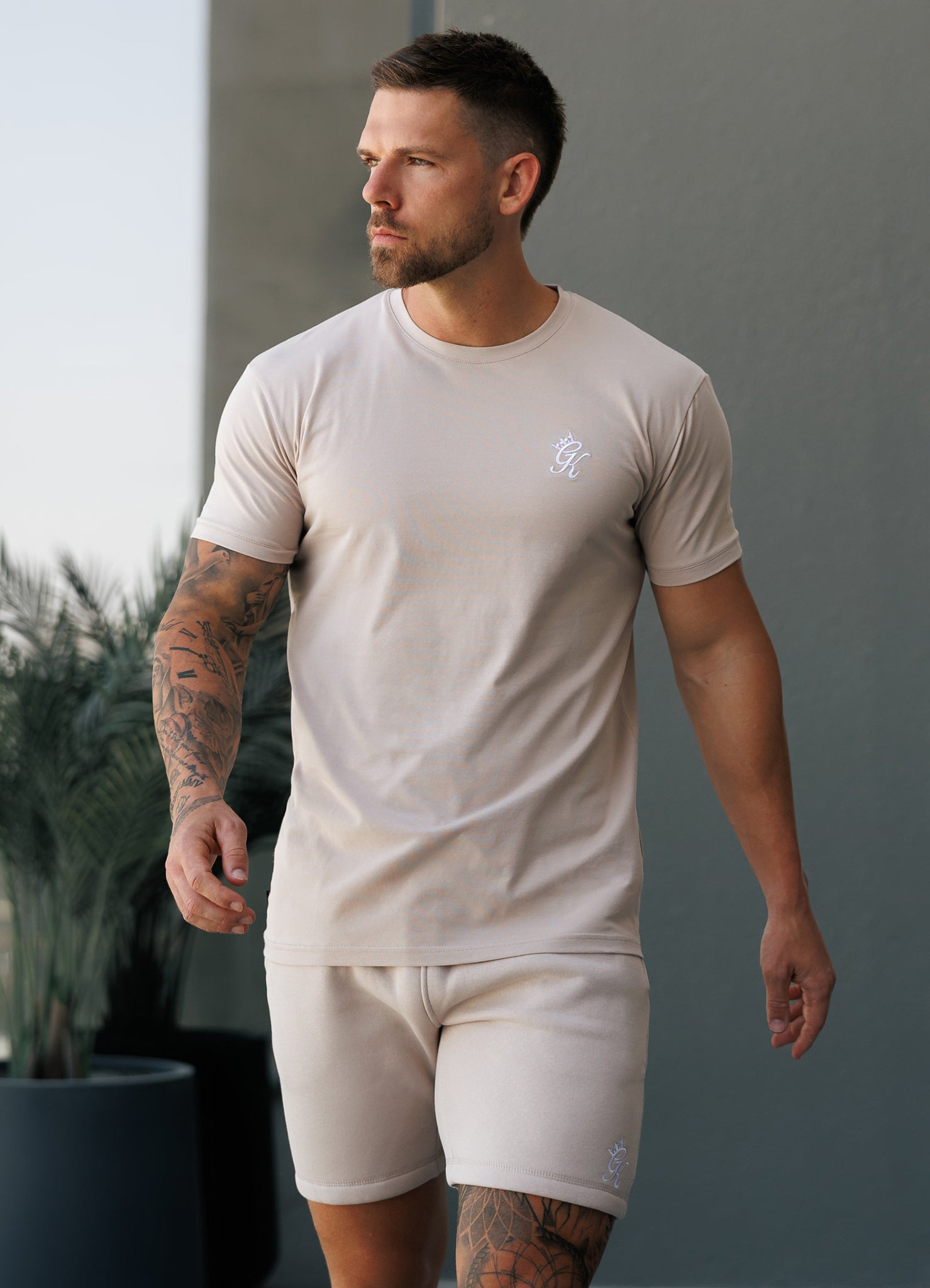 Gym King Fundamental Jersey Tee - Light Stone