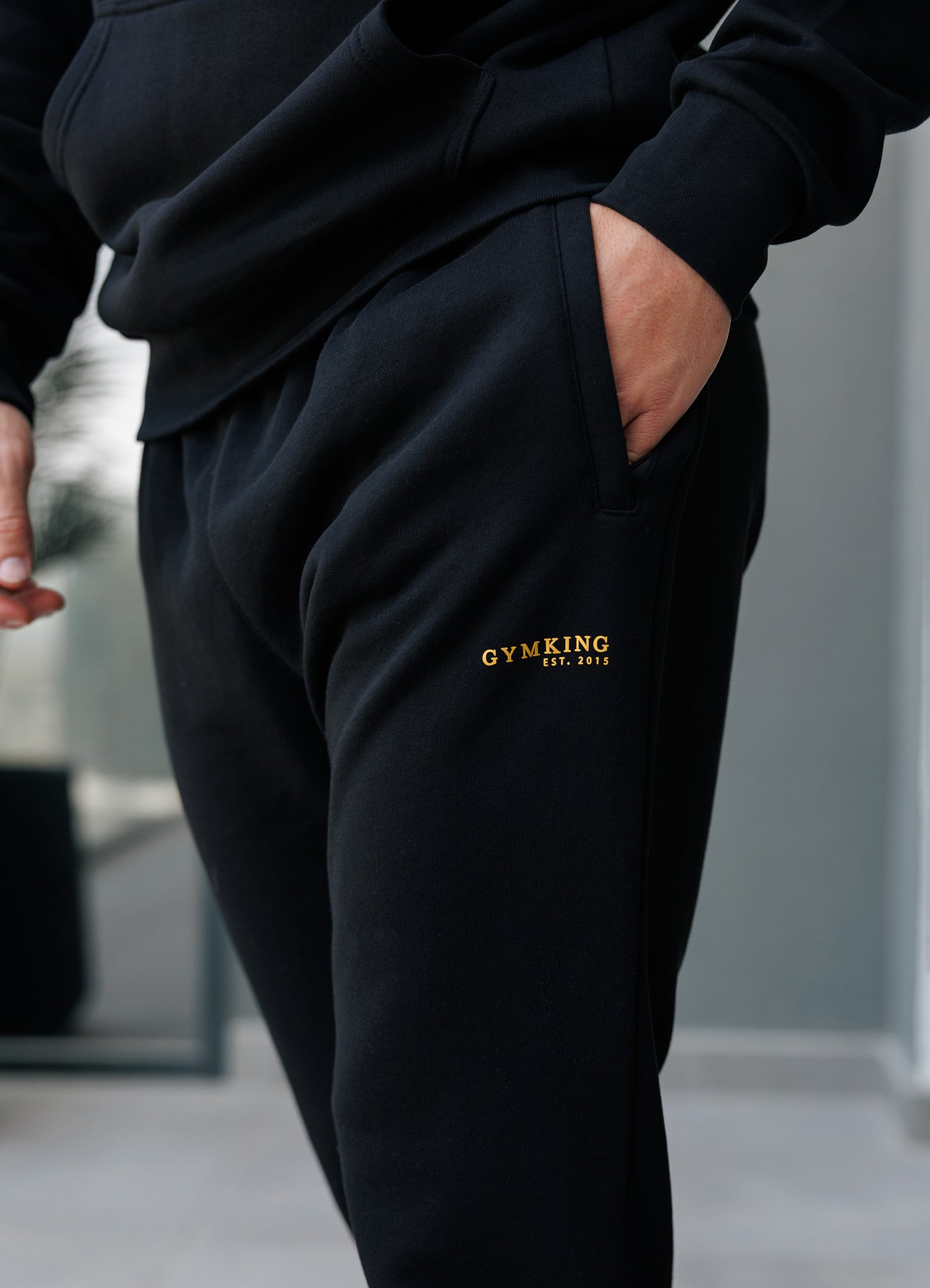 Gym King Established Relaxed Fit Jogger - Black/Gold