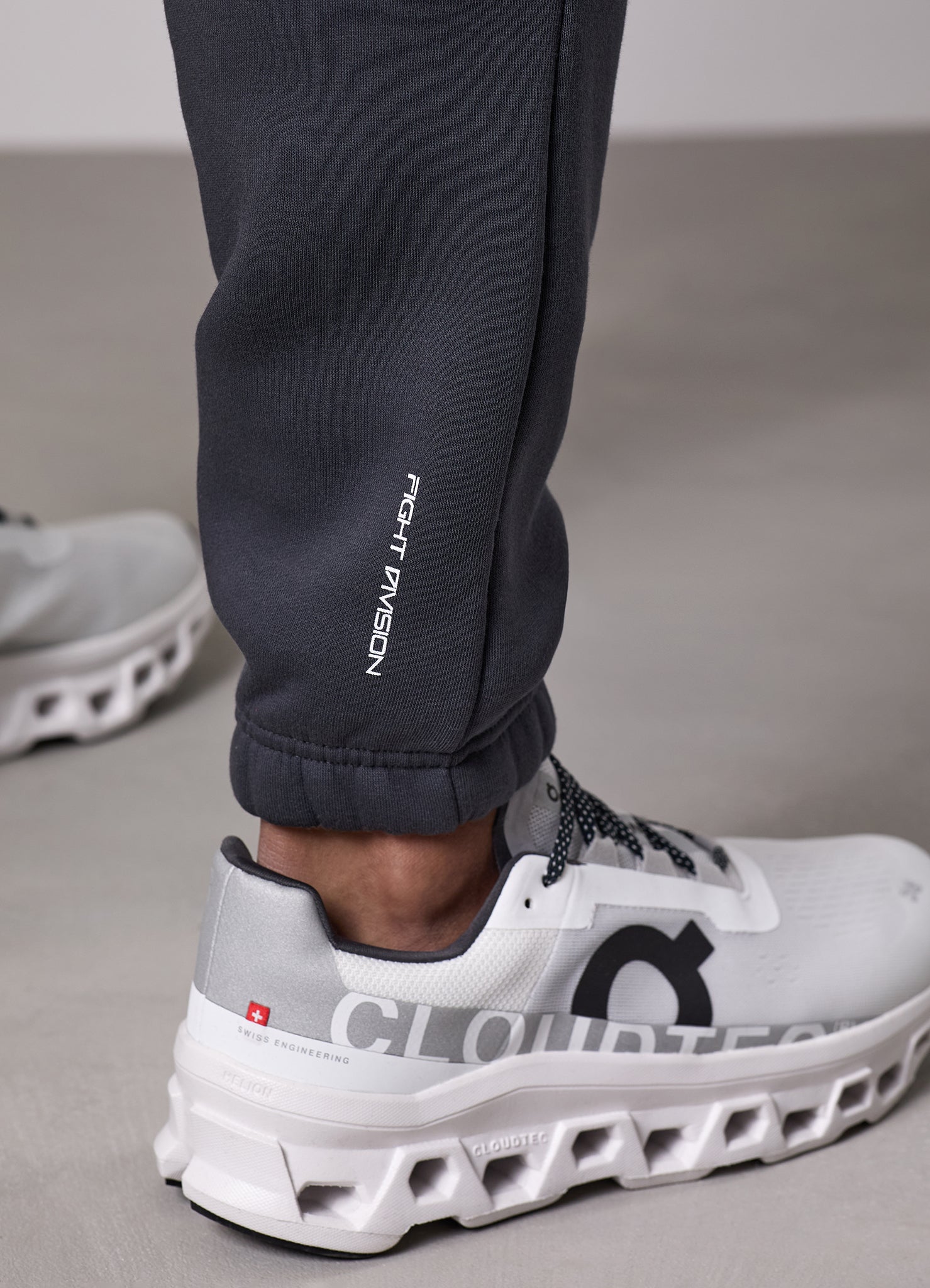 Gym King Fight Division Jogger - Graphite