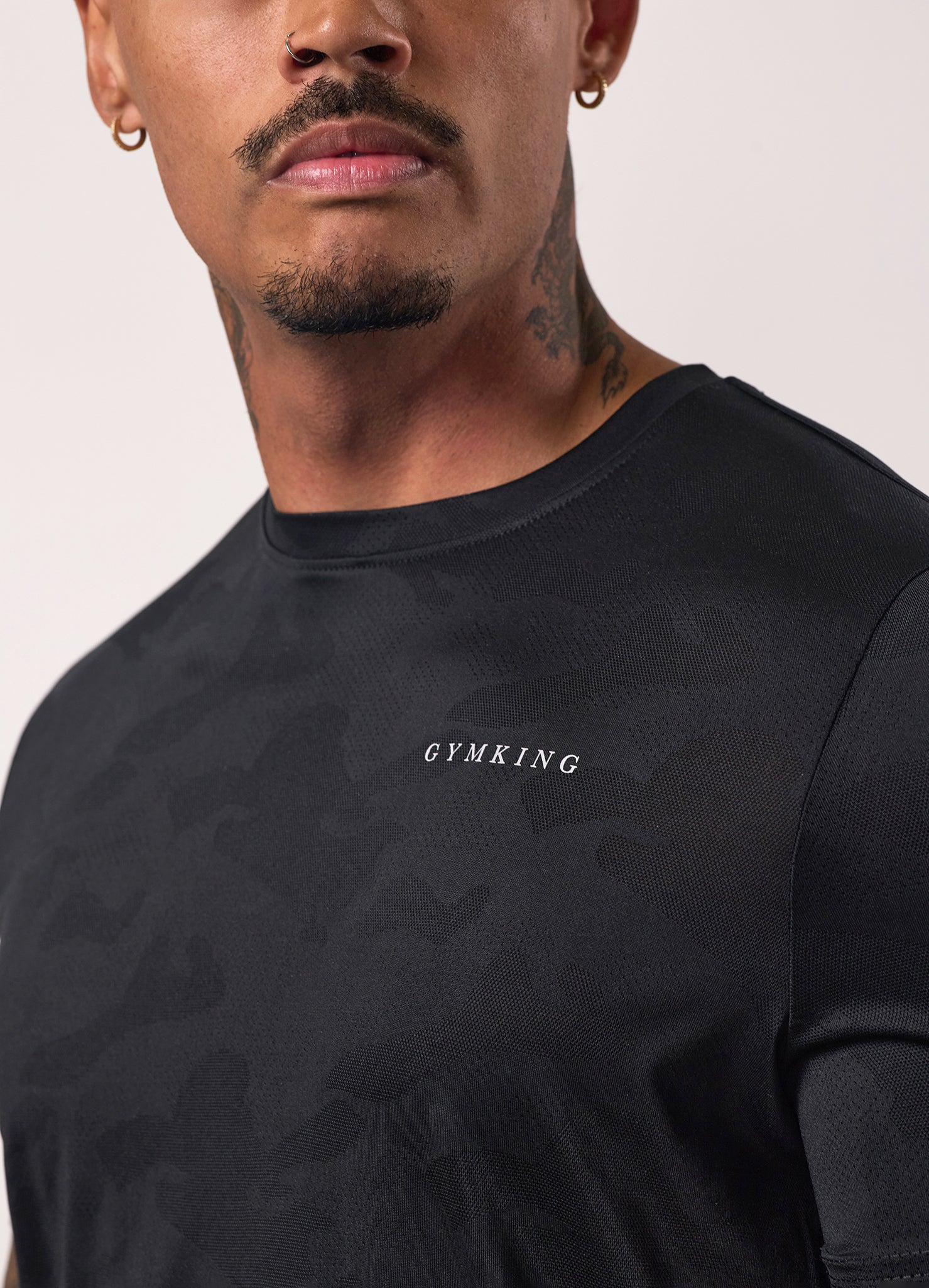 Gym King Relentless Camo Tee - Black