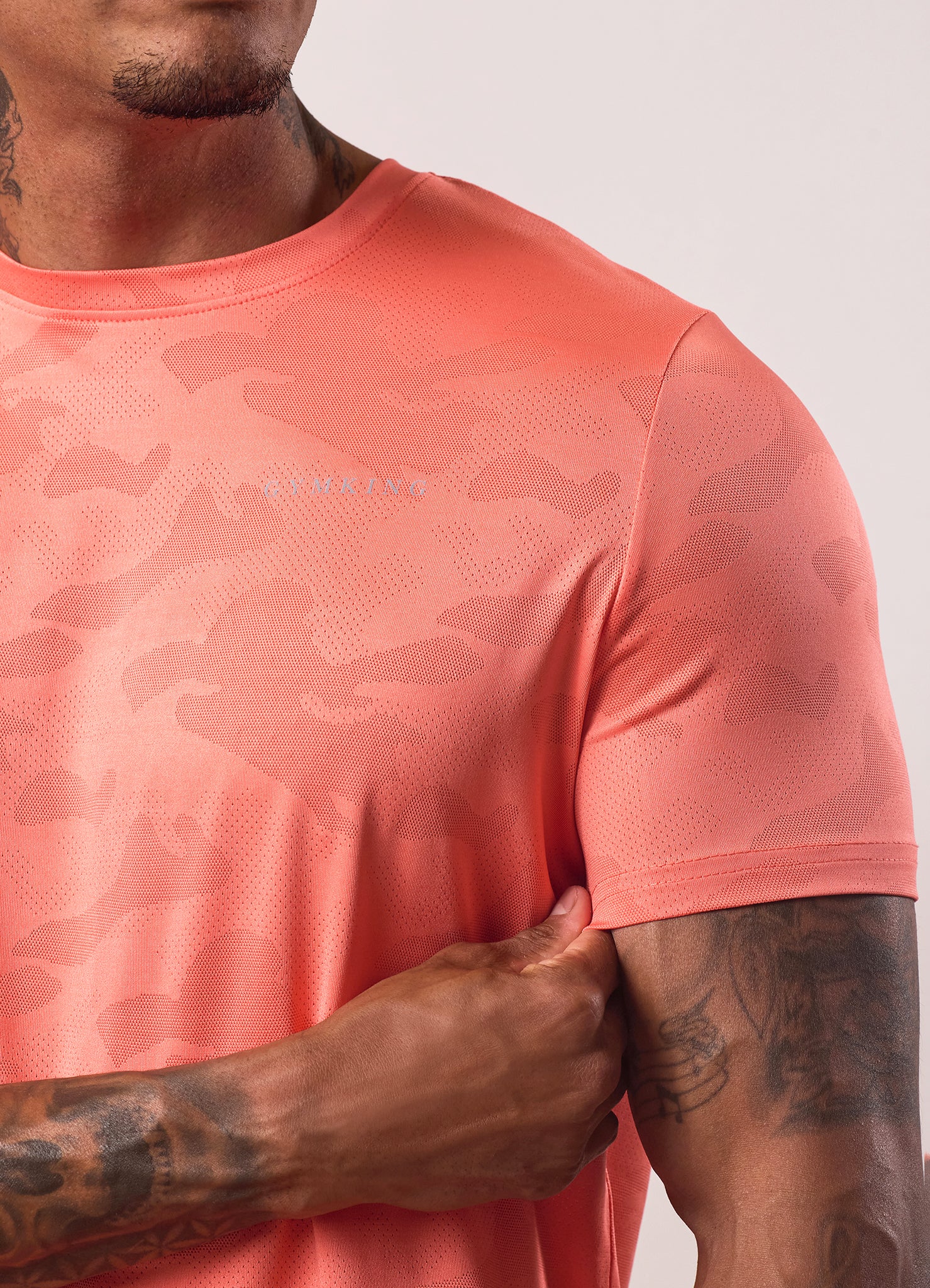 Gym King Relentless Camo Tee - Coral Punch