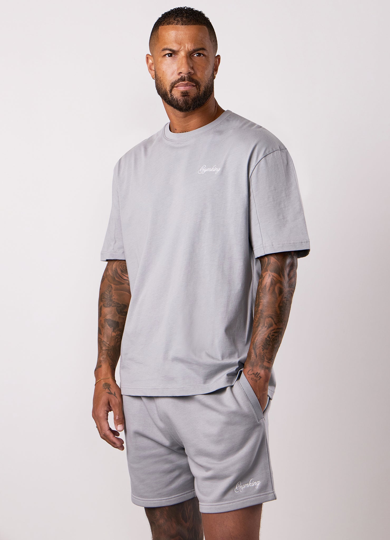 Gym King Script Relaxed Fit Tee - Urban Grey