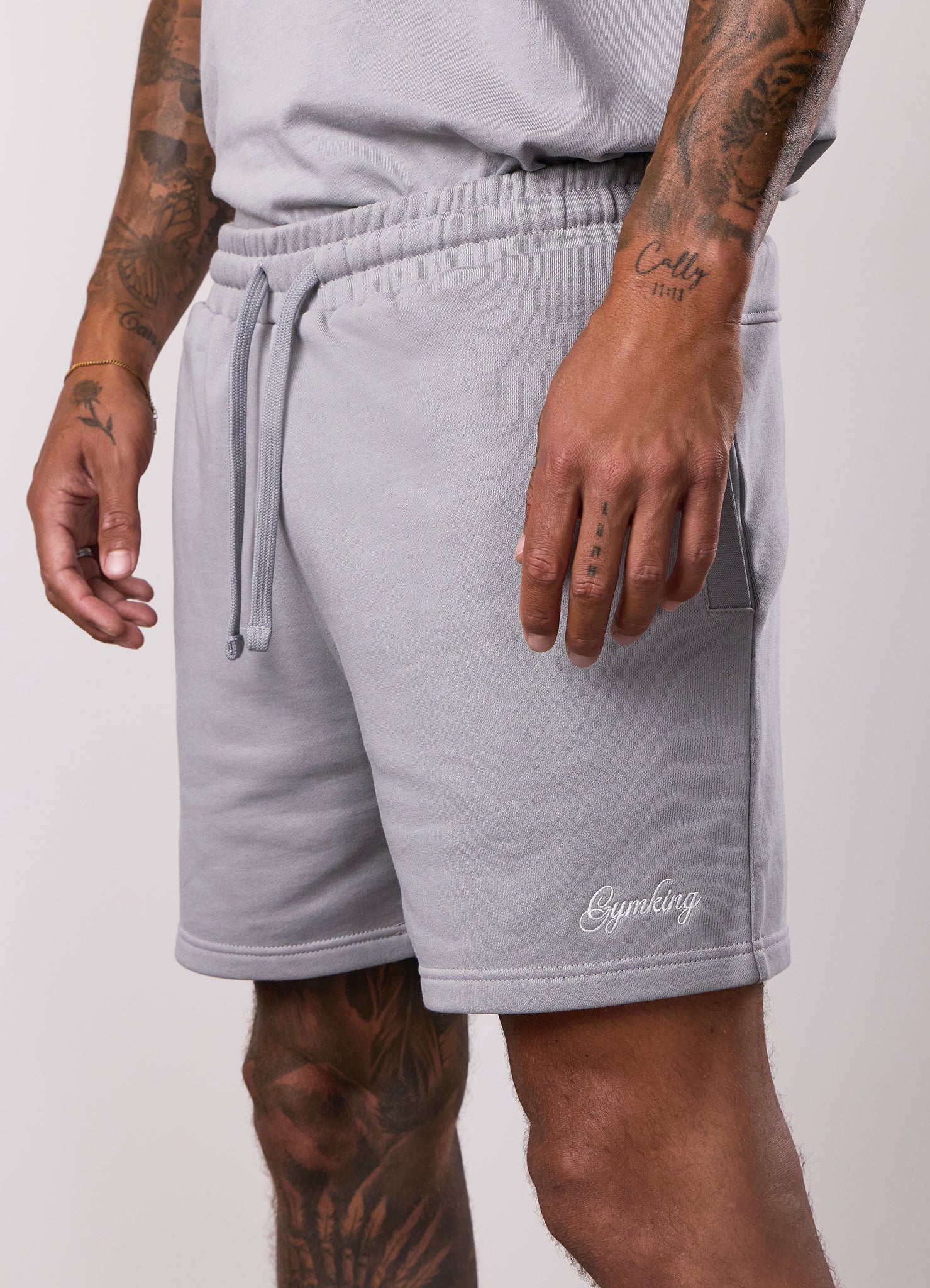 Gym King Script Relaxed Fit Short - Urban Grey