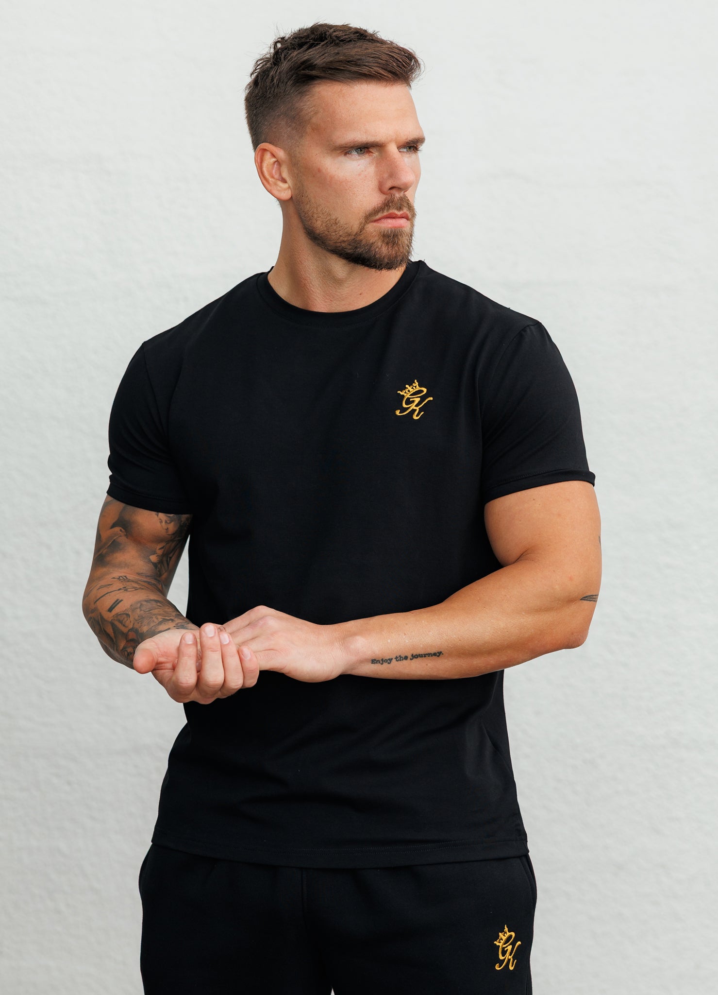 Gym King Fundamental Tee - Black/Gold