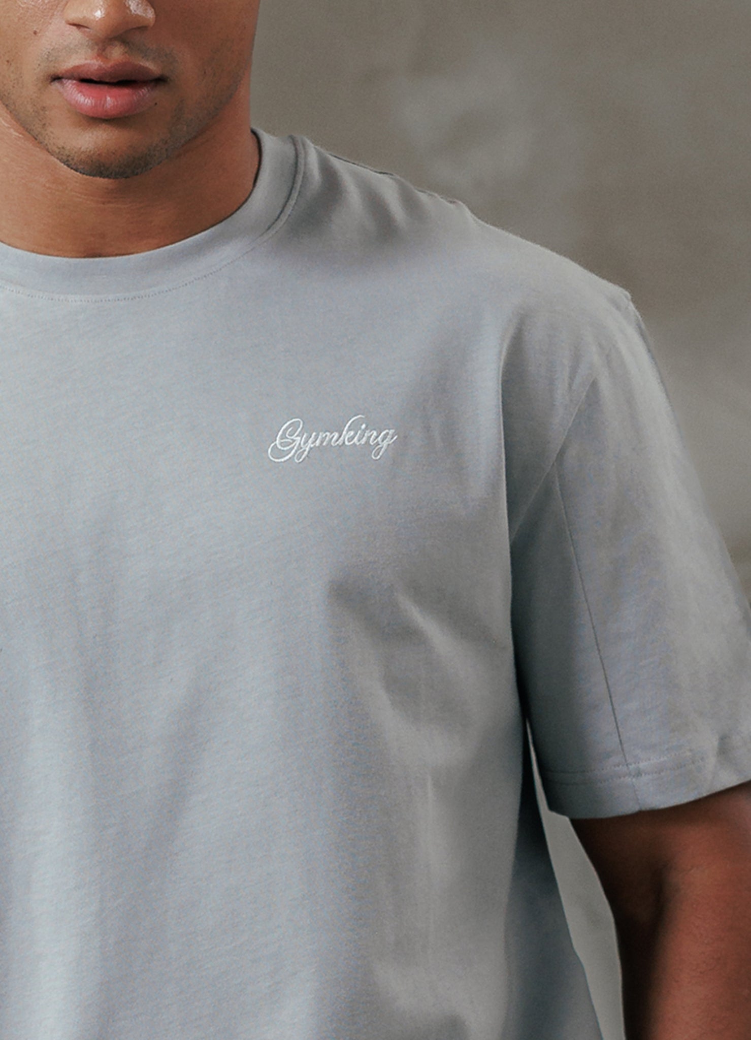 Gym King Script Relaxed Fit Tee - Urban Grey