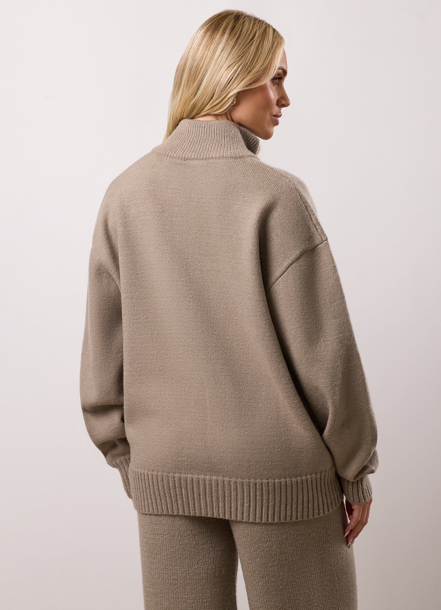 Gym King Restore 1/4 Zip Funnel - Biscuit