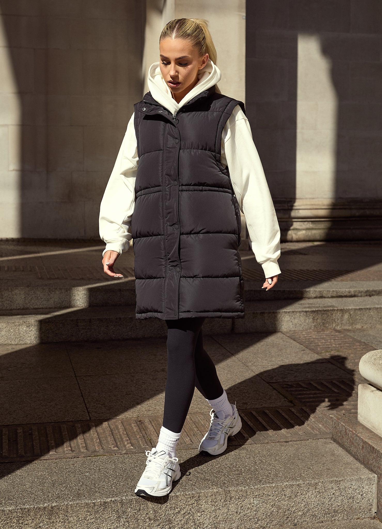 Gym King Longline Gilet - Black