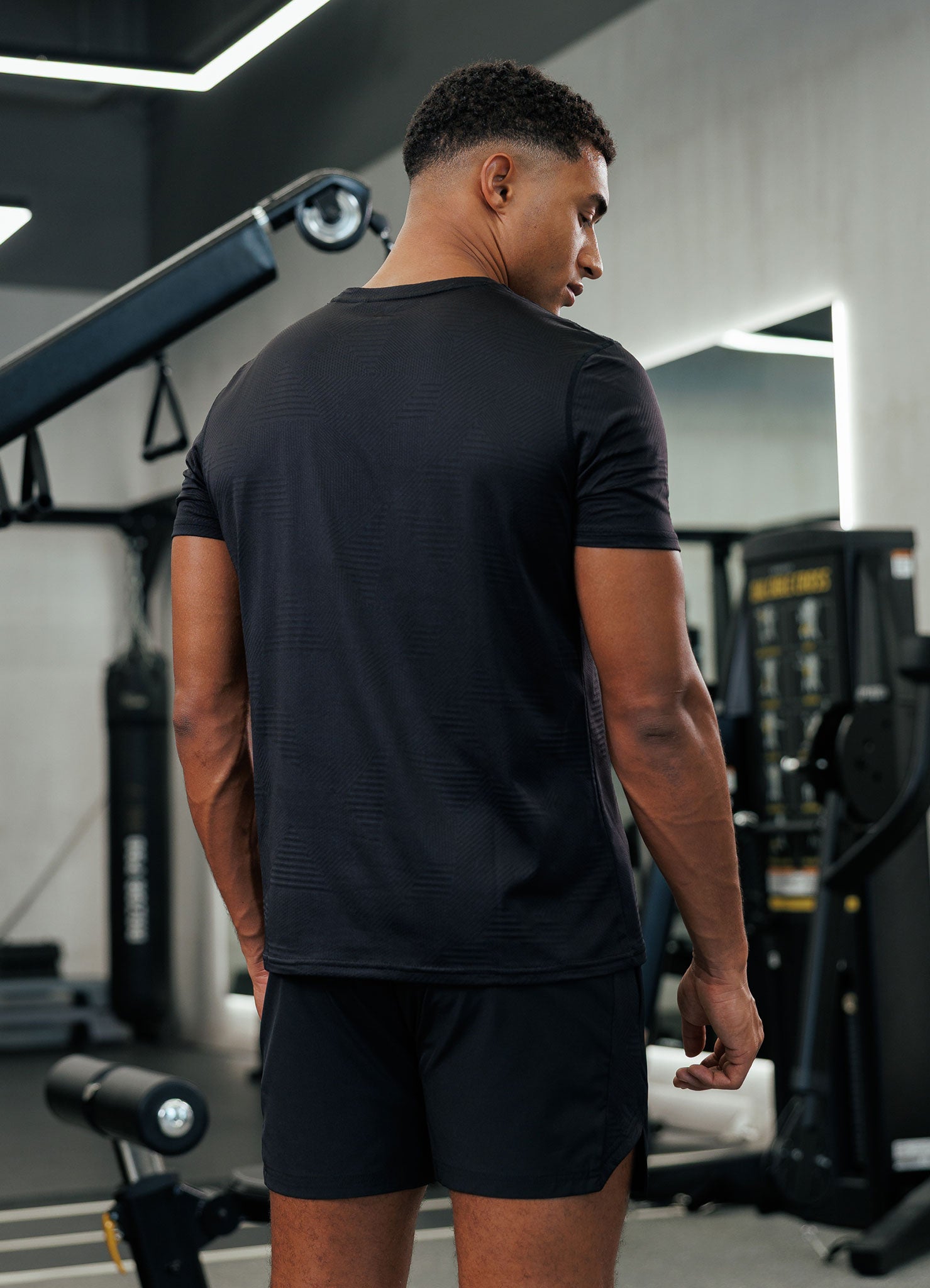 Gym King Geometric Knit Linear Tee - Black