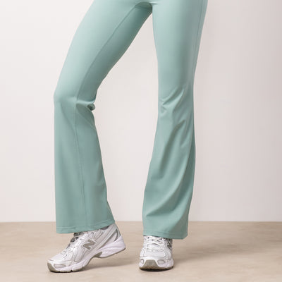 Gym King 365 Flared Yoga Legging Petite - Green Mist