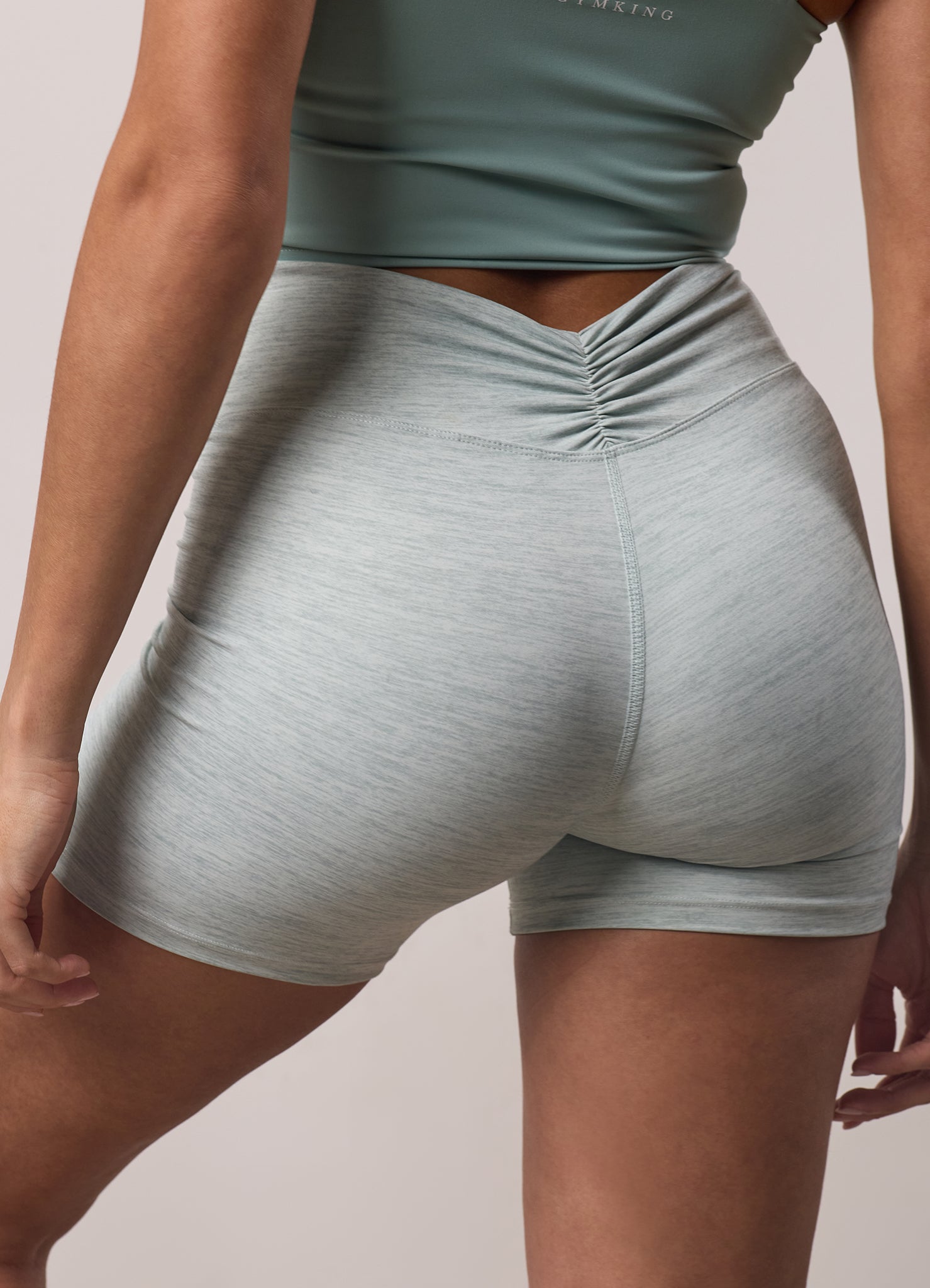 Gym King 365 Scrunch Short - Green Mist Grindle