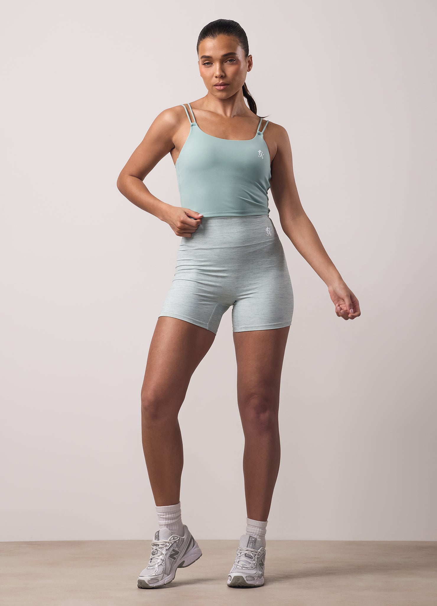 Gym King 365 Scrunch Short - Green Mist Grindle