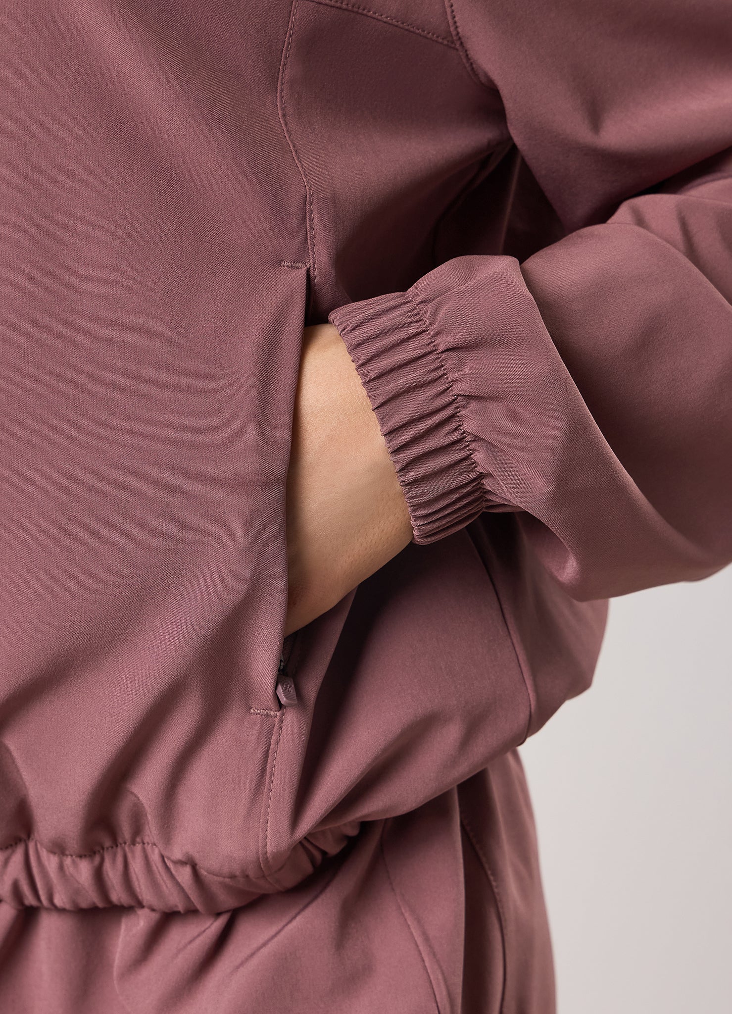 Gym King 365 Woven Windbreaker - Brown Plum