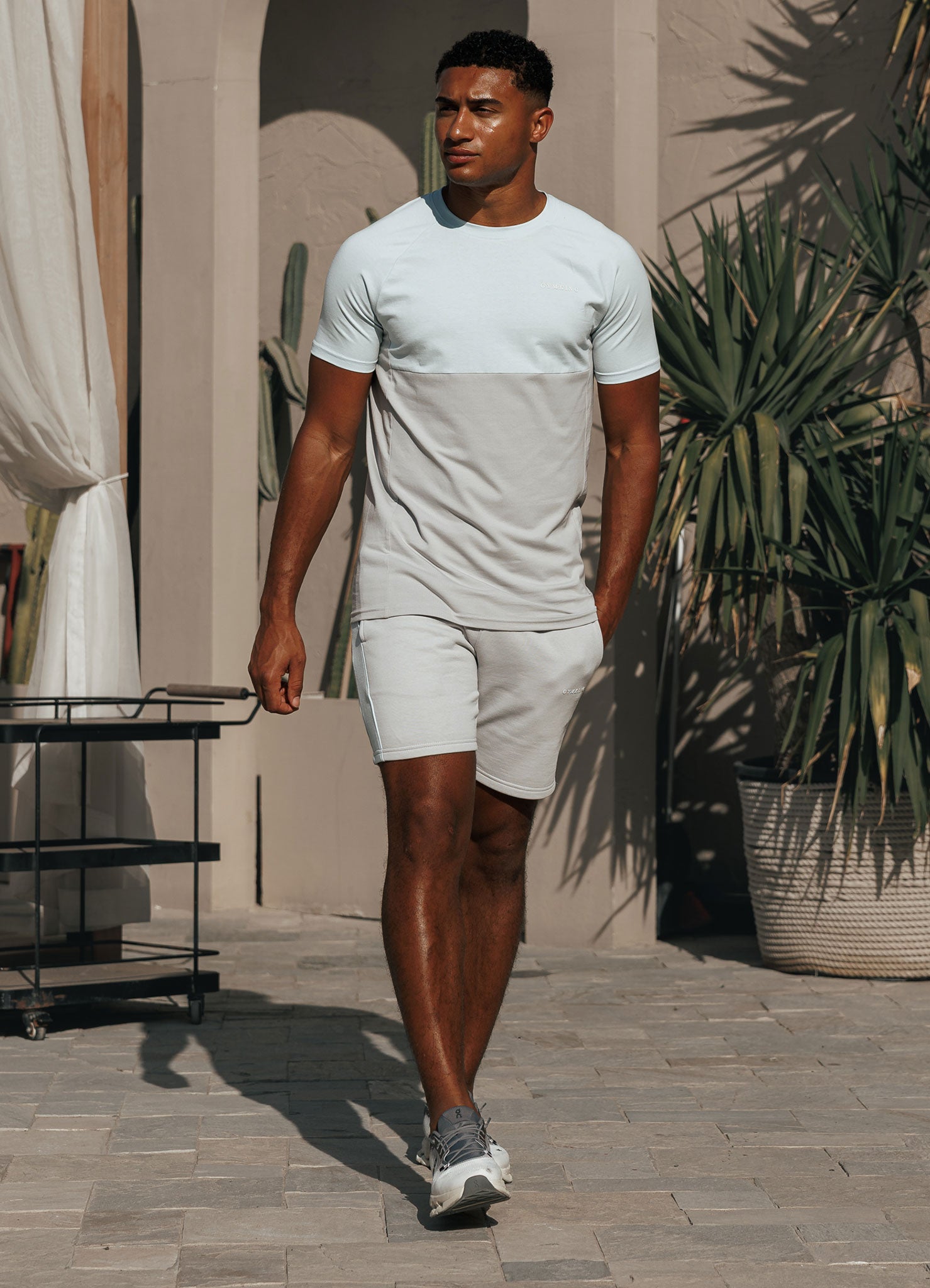 Gym King Contrast Panel Tee - Light Grey/Sky Blue