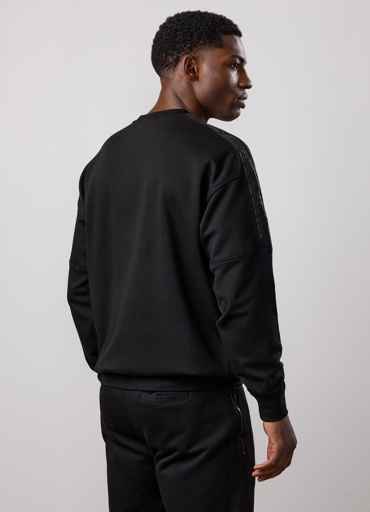 Gym King Ascent Taped Crew - Black