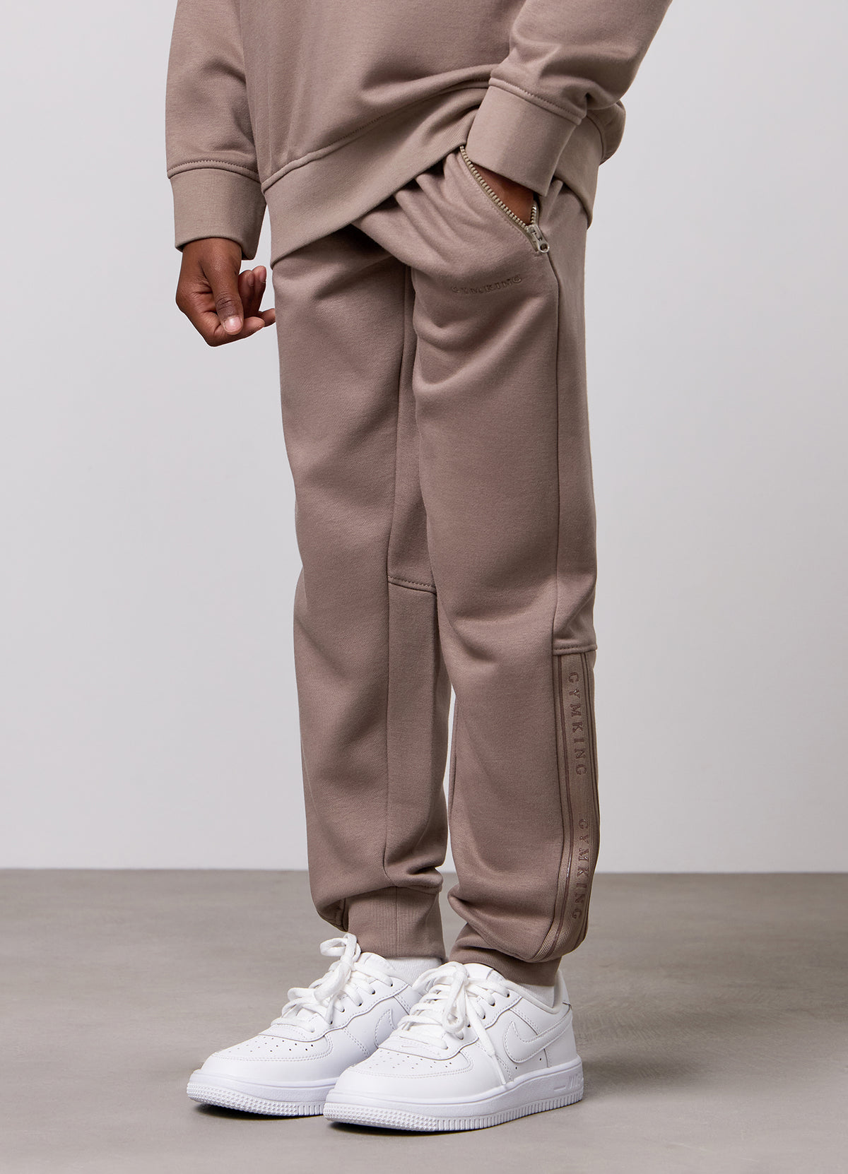 Gym King Younger Kids Ascent Taped Jogger - Truffle