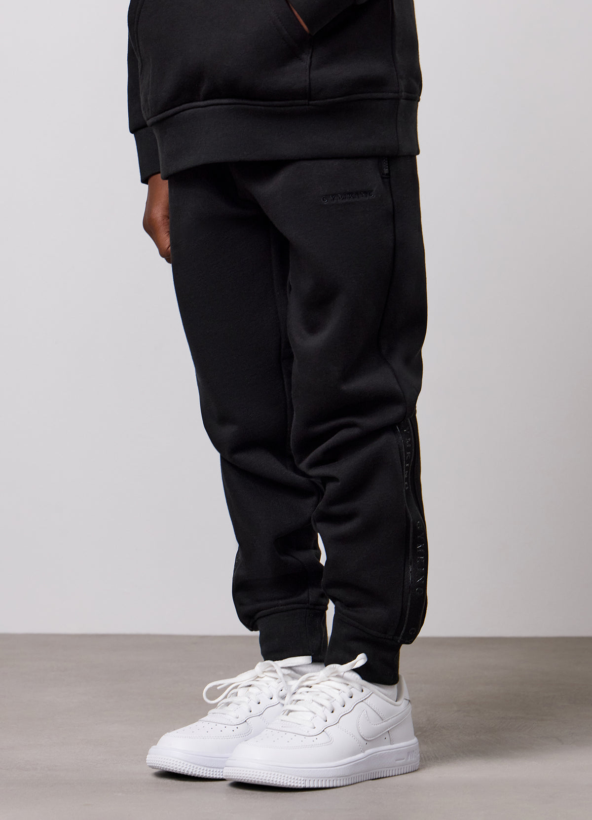 Gym King Younger Kids Ascent Taped Jogger - Black