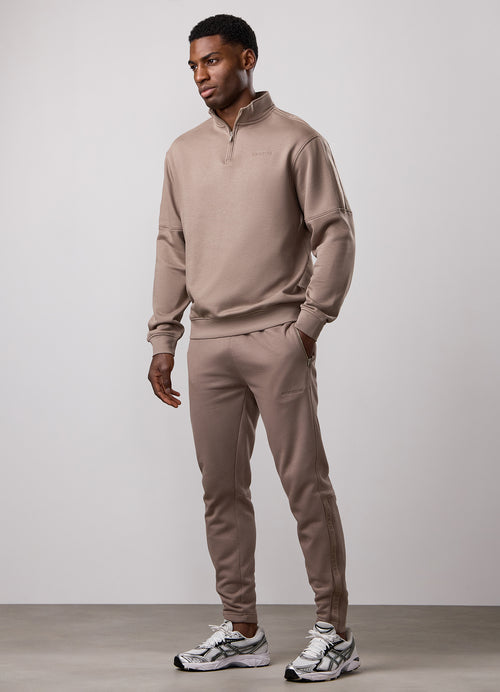 Gym King Ascent Taped 1/4 Zip Funnel Tracksuit – Truffle