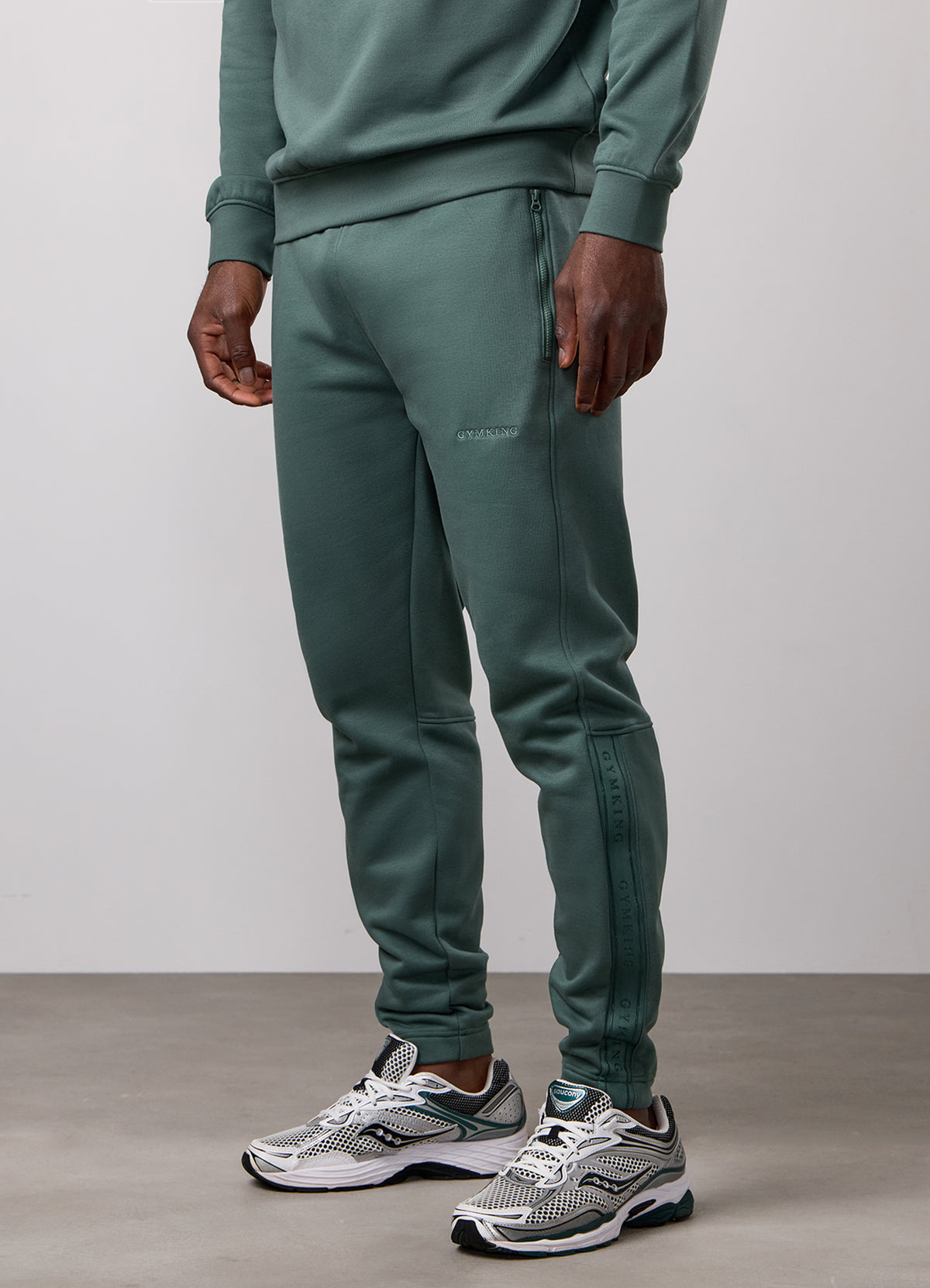 Gym King Ascent Taped Jogger - Willow Green