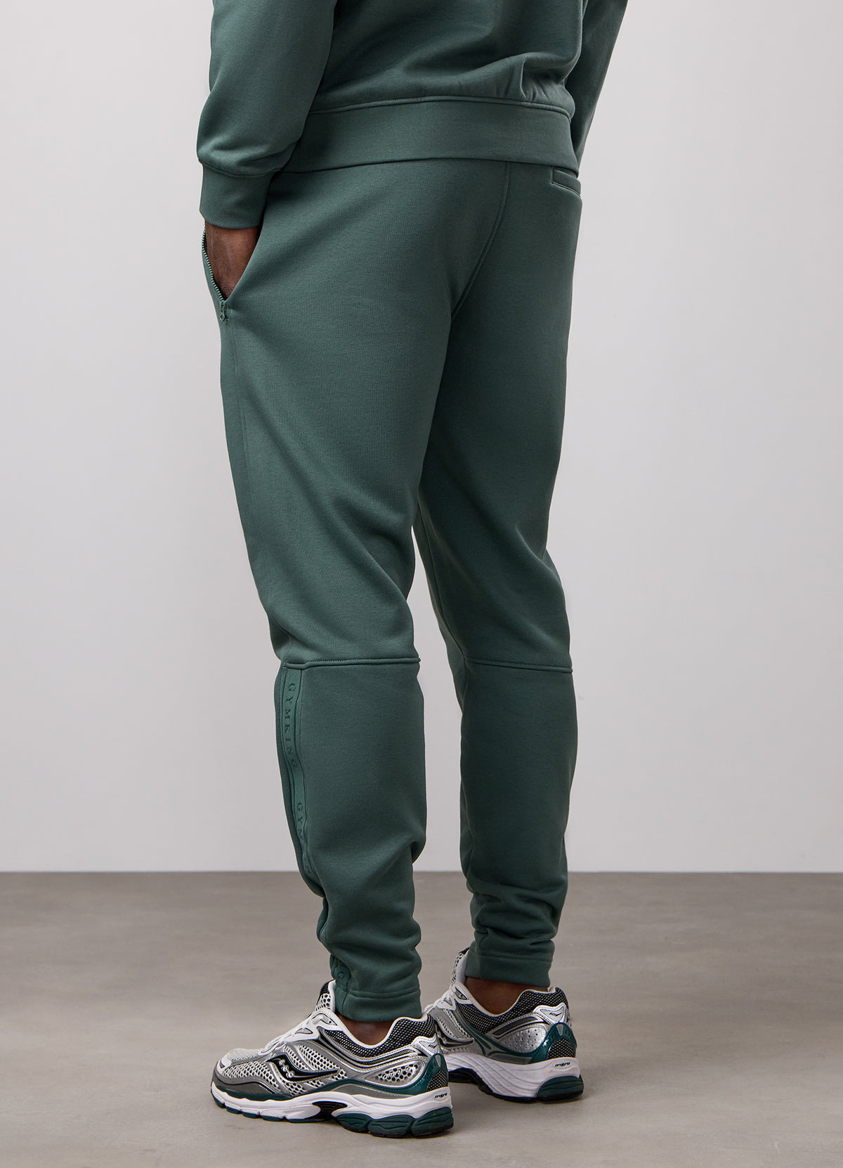 Gym King Ascent Taped Jogger - Willow Green