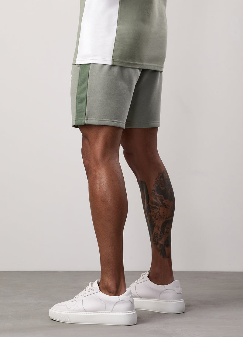 Gym King Contrast Panel Short - Fern Green/Soft Khaki/White