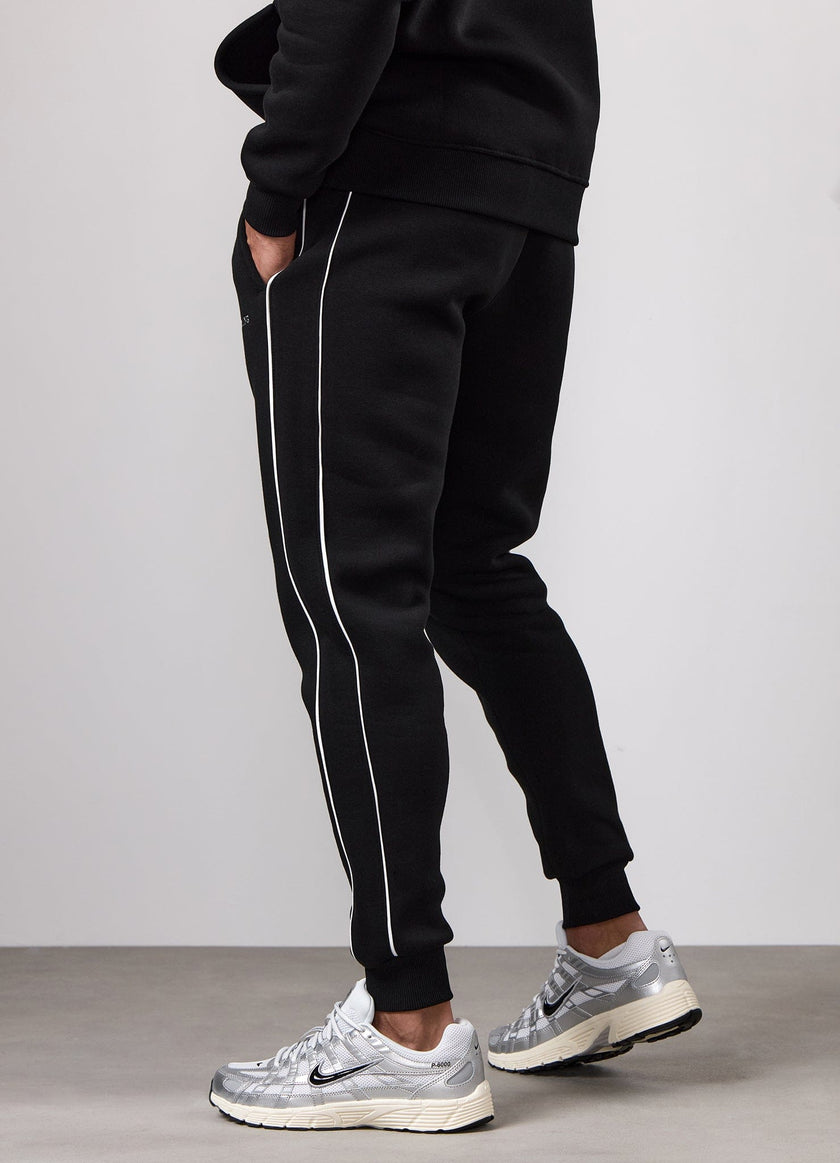 Gym King Core Piped Fleece Jogger - Black