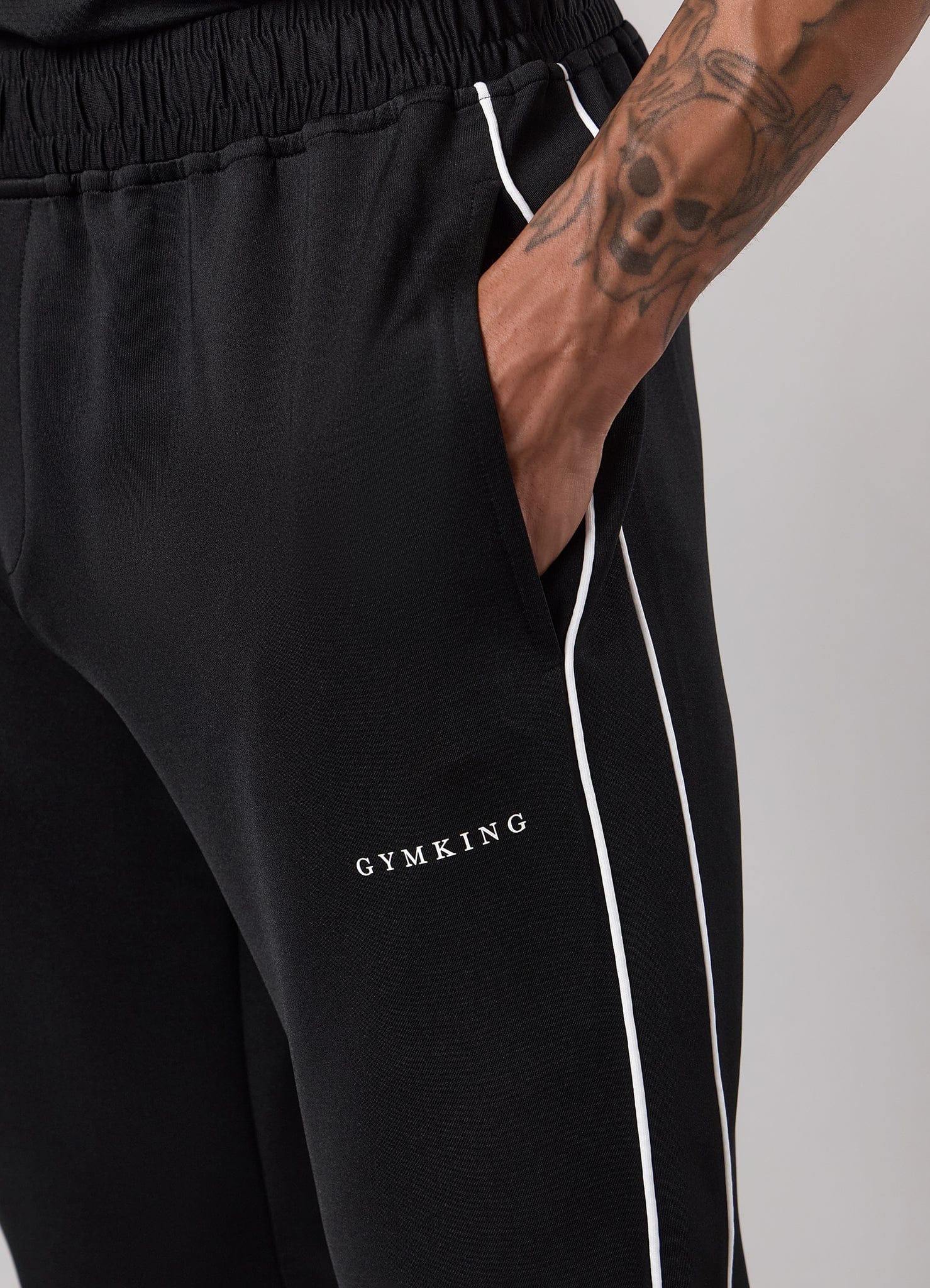 Gym King Core Piped Tapered Leg Jogger - Black