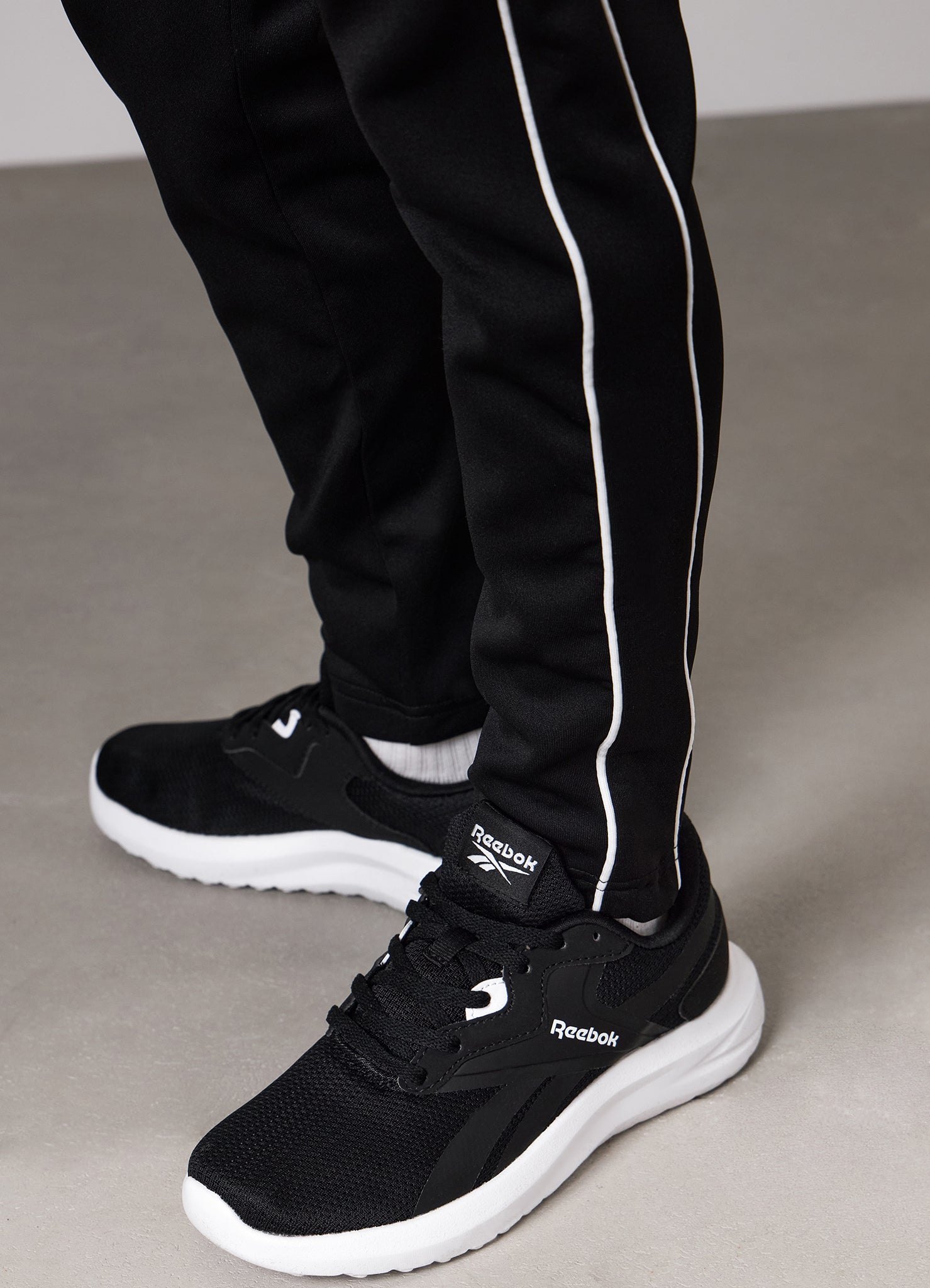 Gym King Kids Core Piped Tapered Leg Jogger - Black