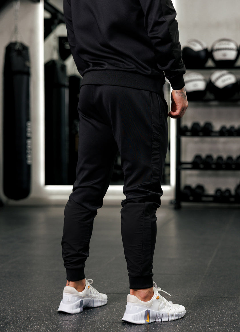 Gym King Core Plus Panel Jogger - Black