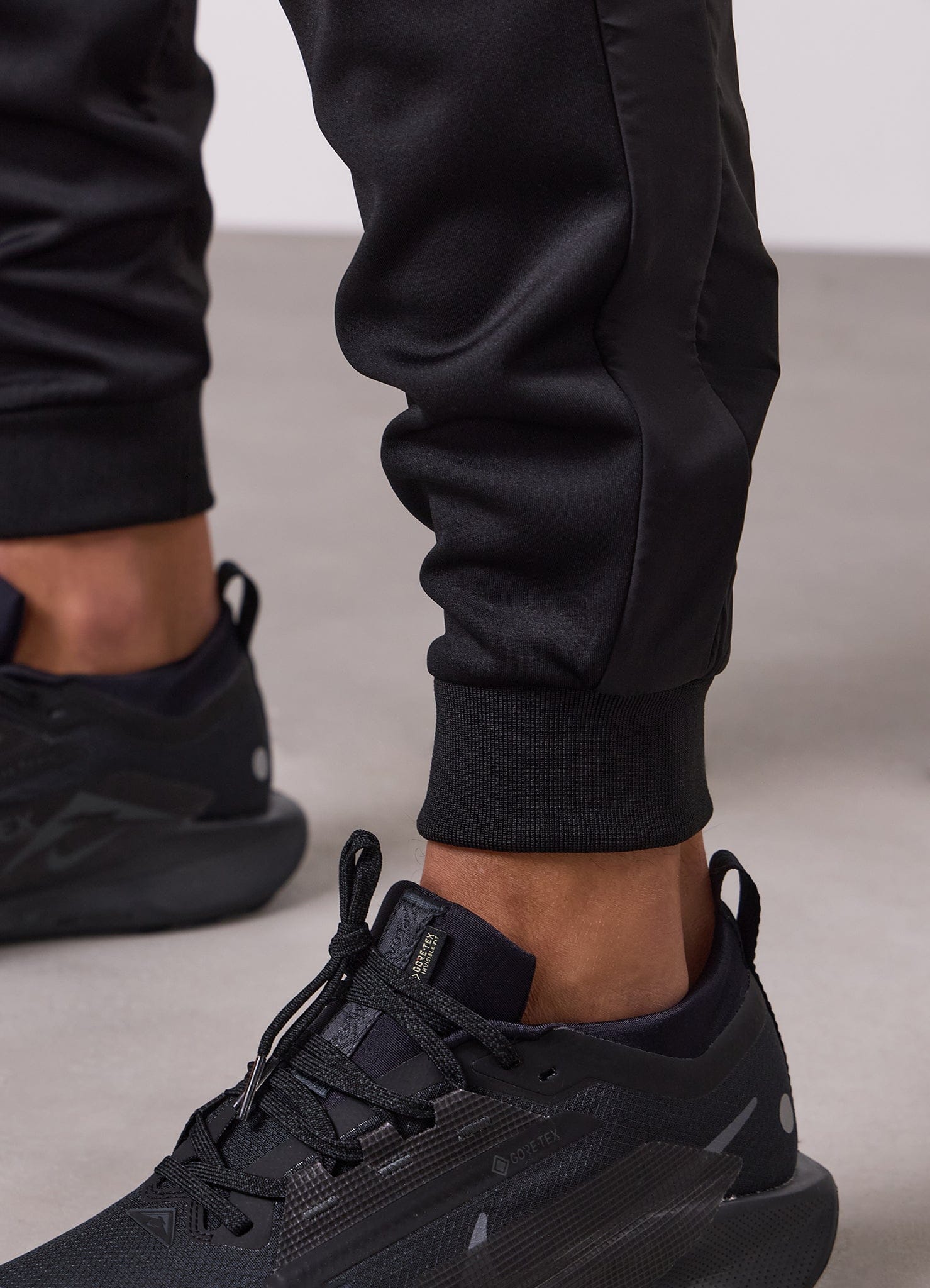 Gym King Core Plus Panel Jogger - Black