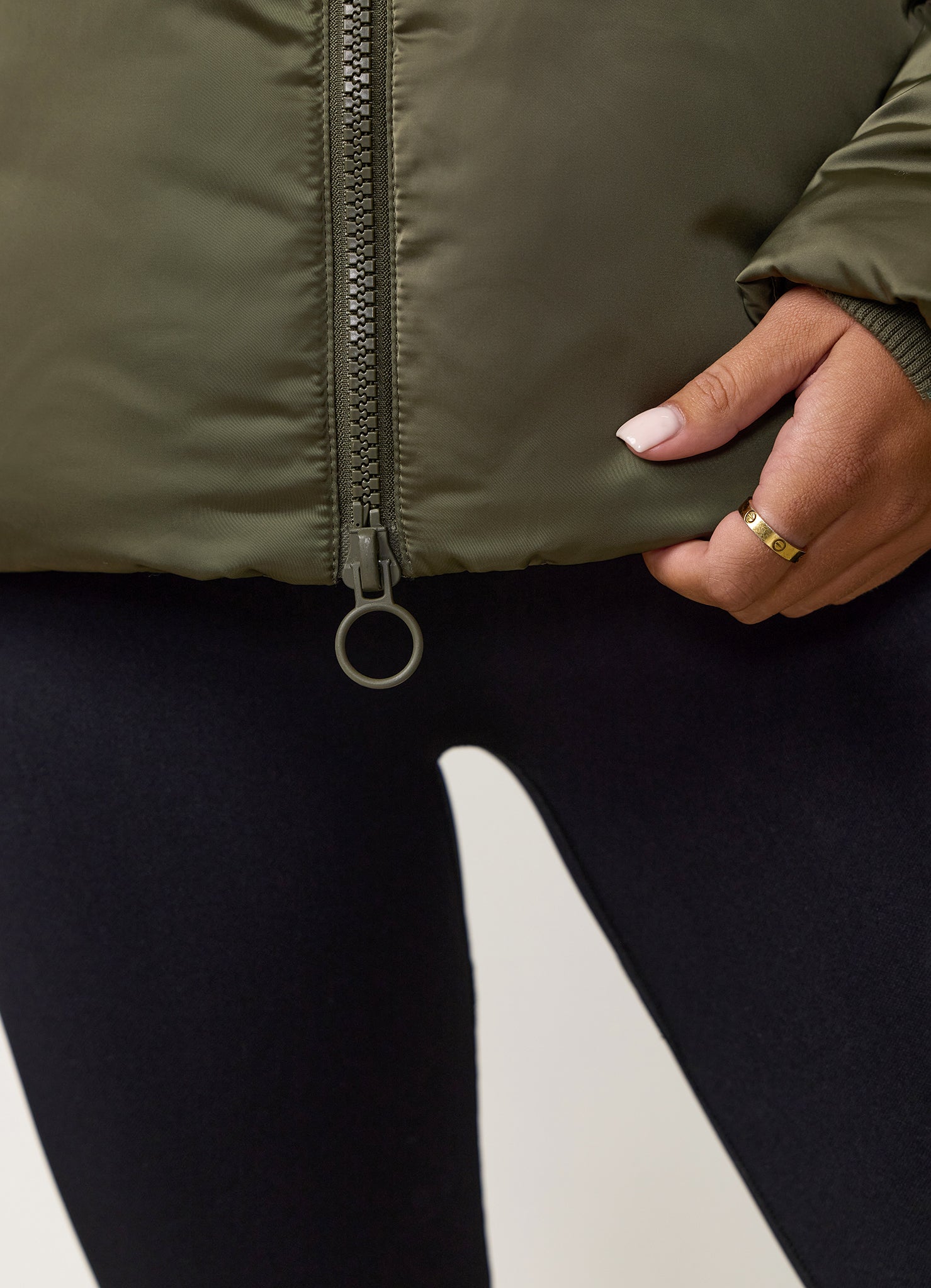 Gym King Cropped Padded Jacket - Iridescent Khaki