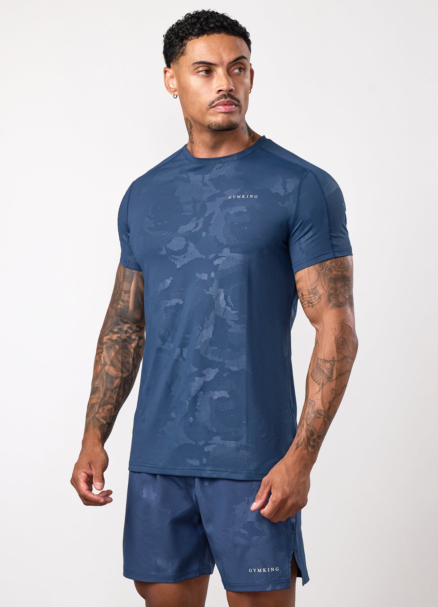 Gym King Debossed Camo T-Shirt - Midnight