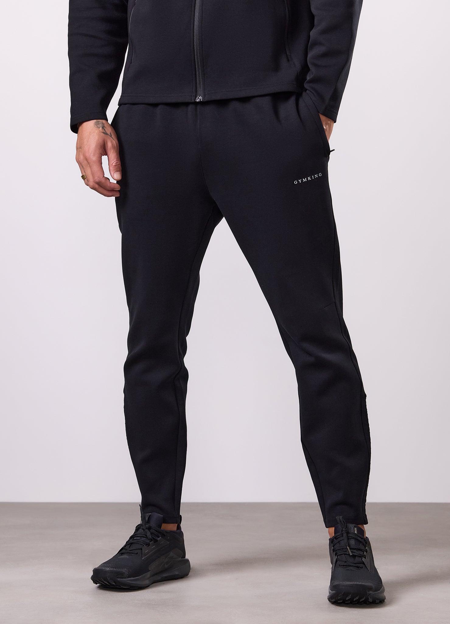 Gym King Dynamic Training Tracksuit - Black