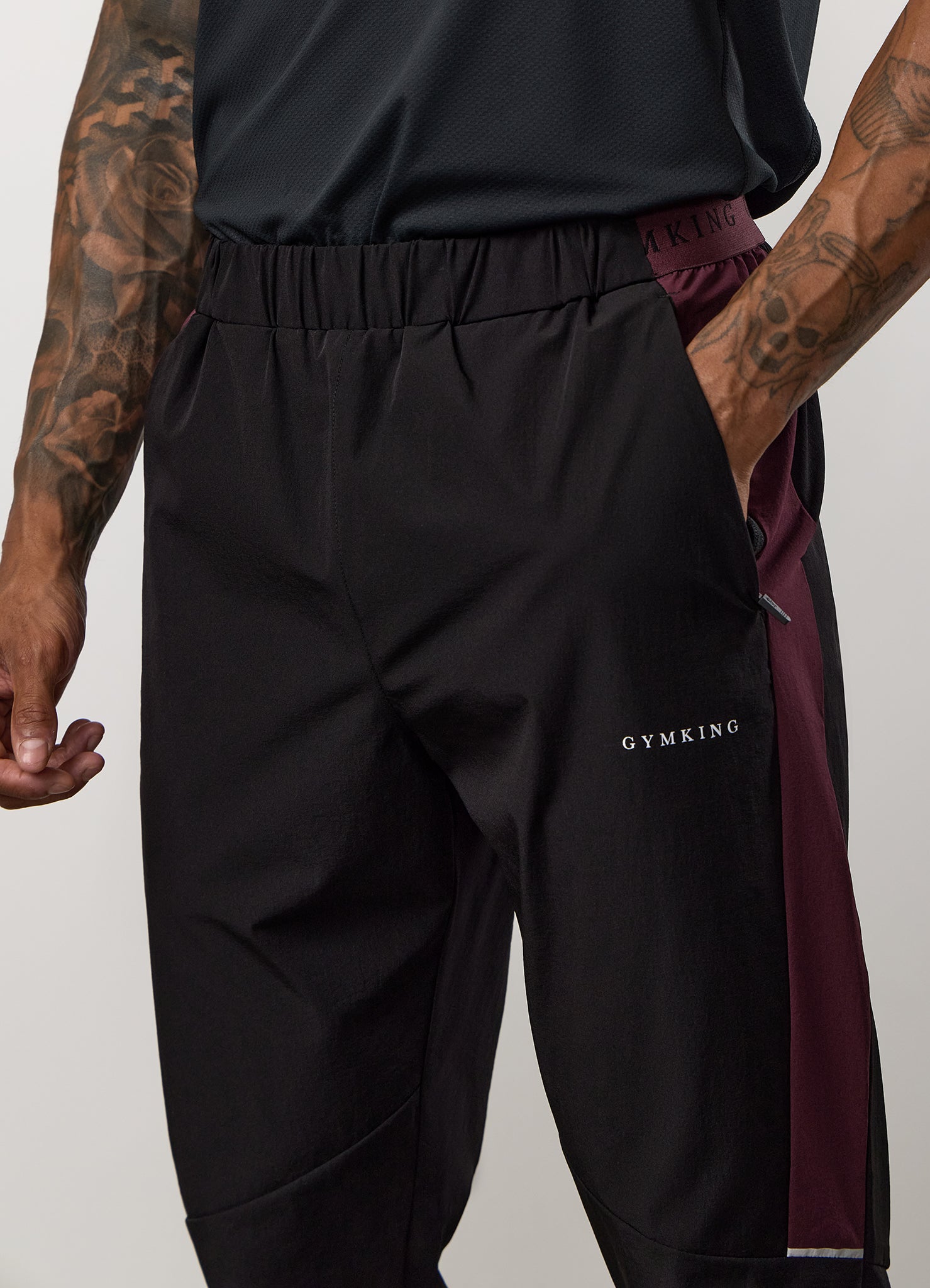 Gym King Endurance Woven Pant - Black/Dark Cherry
