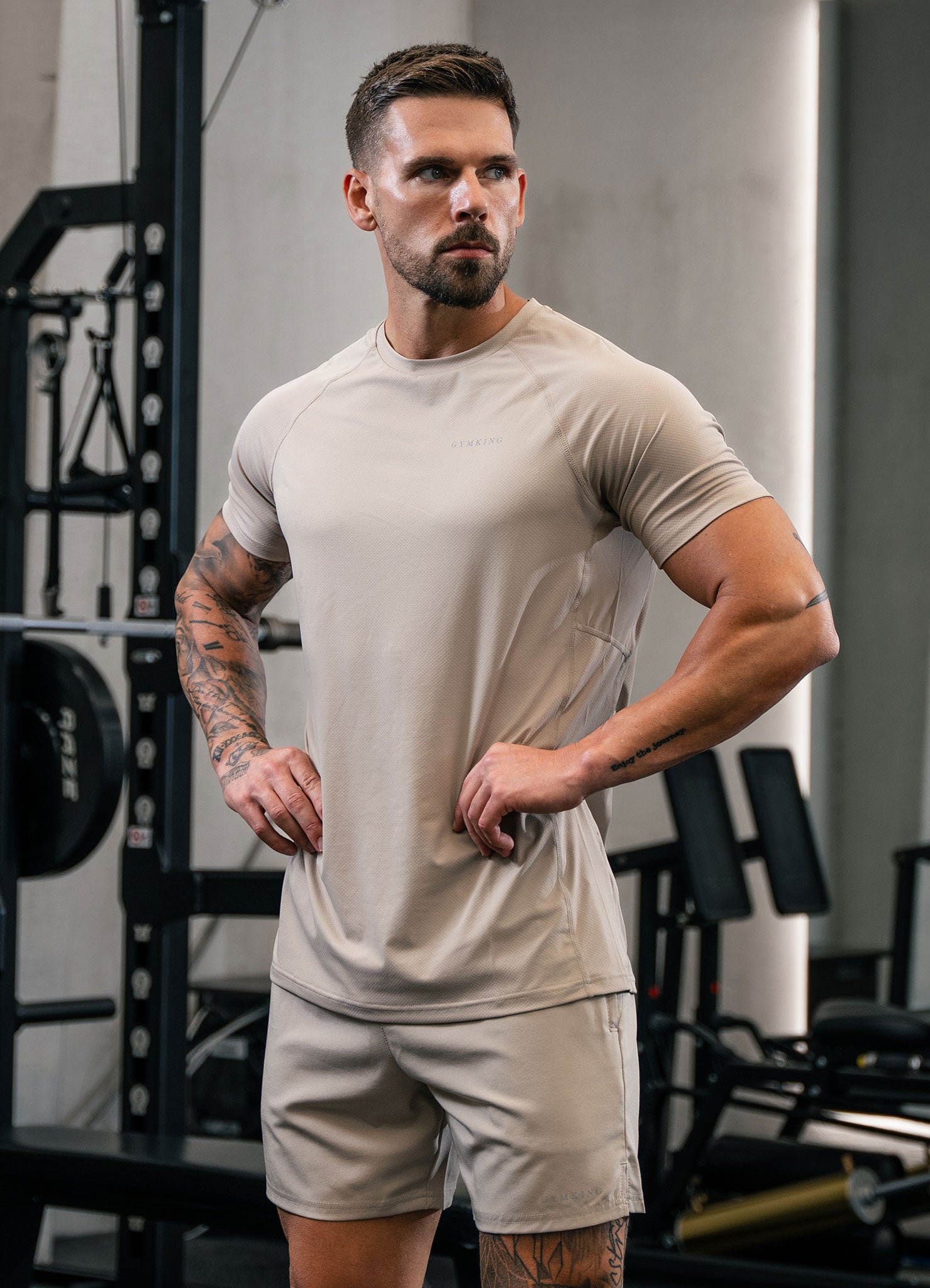 Gym King Energy Linear Tee - Stoneware