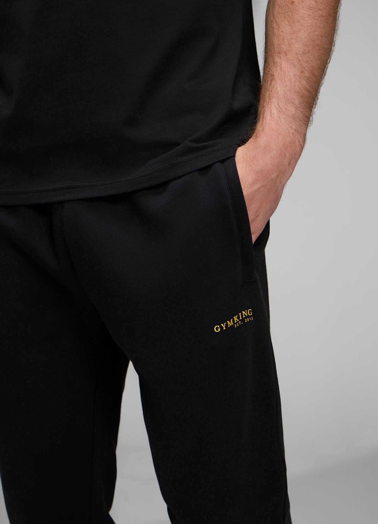 Gym King Established Relaxed Fit Jogger - Black/Gold