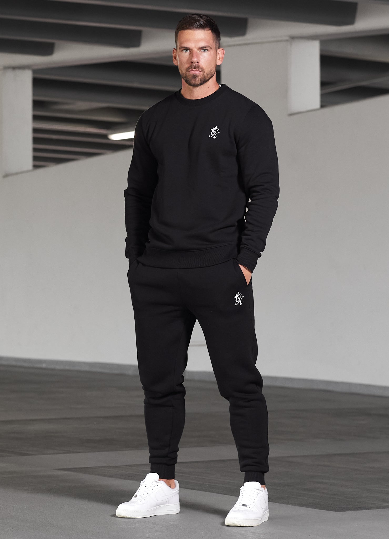 Gym King Fundamental Crew Tracksuit - Black