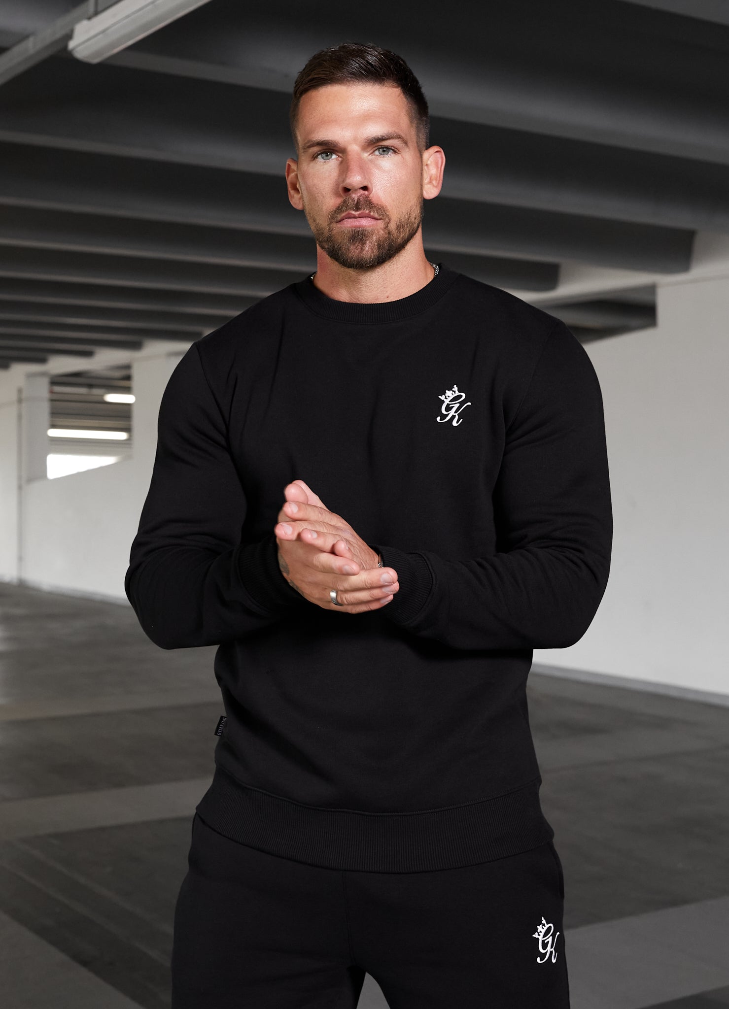 Men’s Gym King black fleece crew sweatshirt