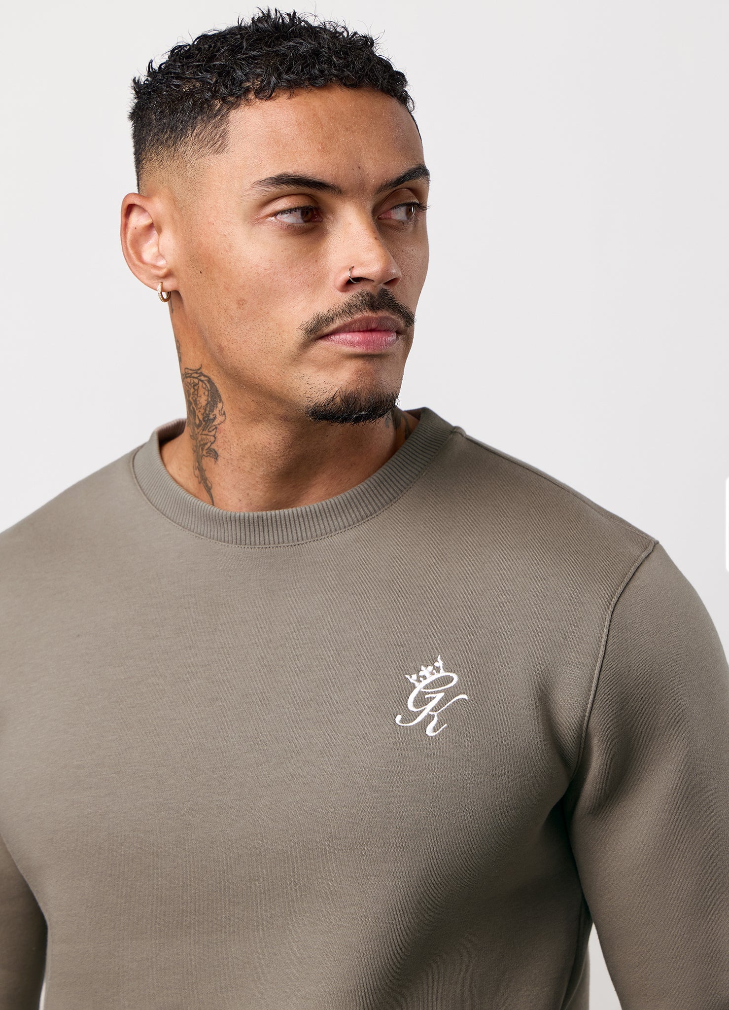 Gym King Fundamental Fleece Crew - Truffle