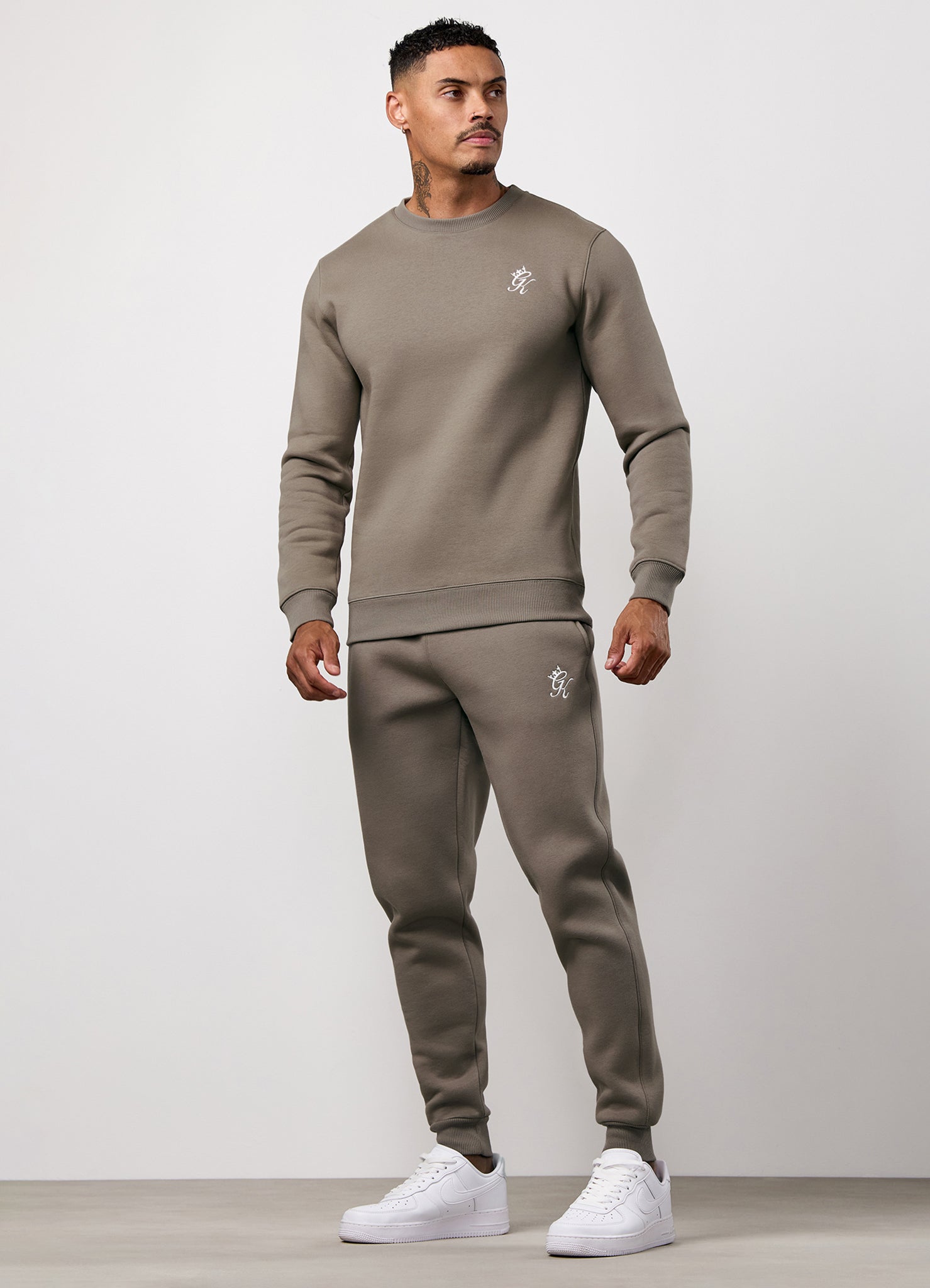 Gym King Fundamental Fleece Crew - Truffle