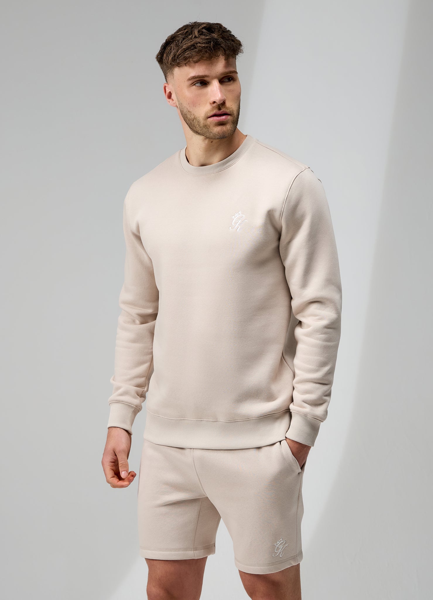 Gym King Fundamental Fleece Crew - Light Stone