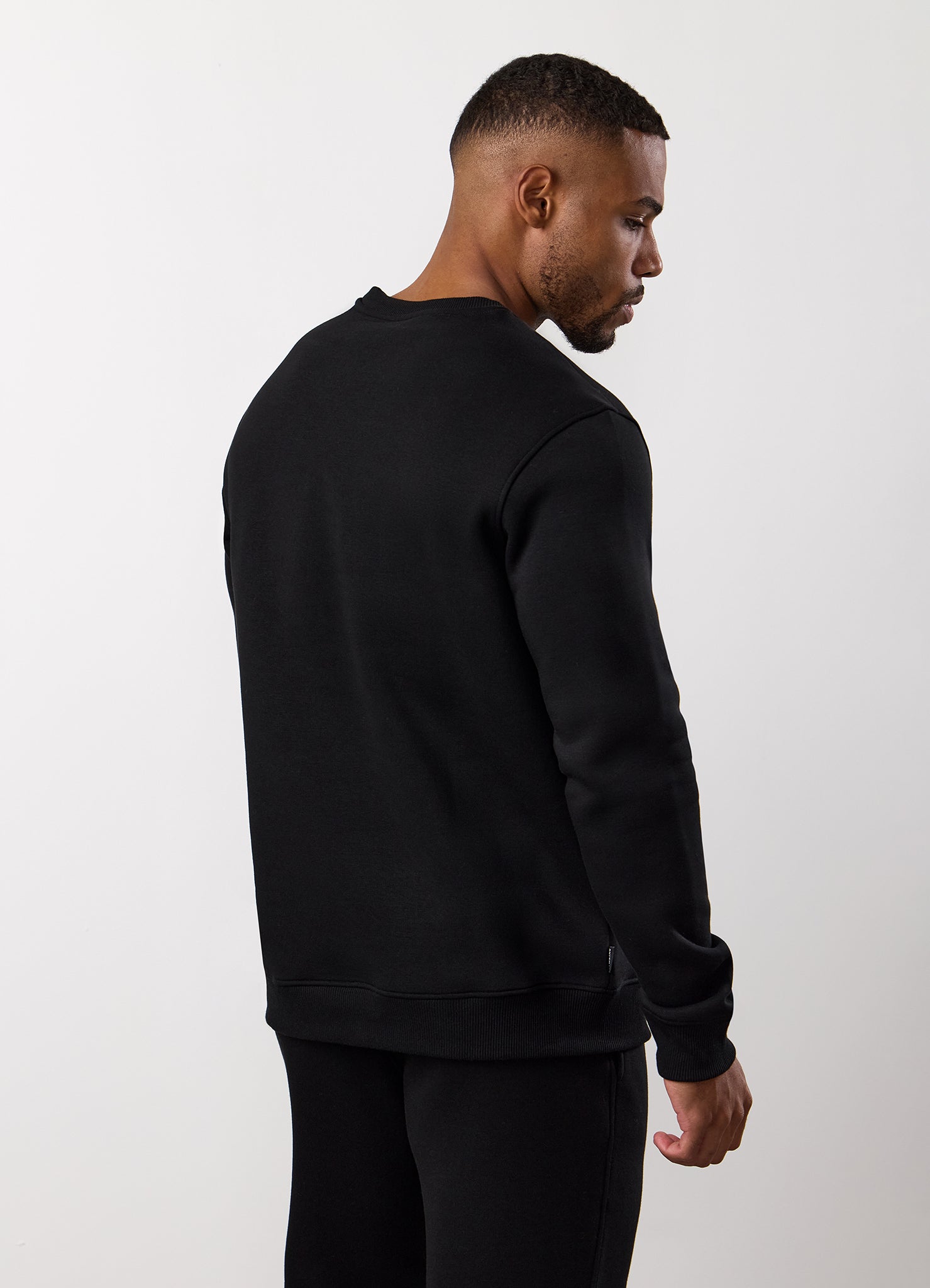 Gym King Fundamental Linear Crew - Black