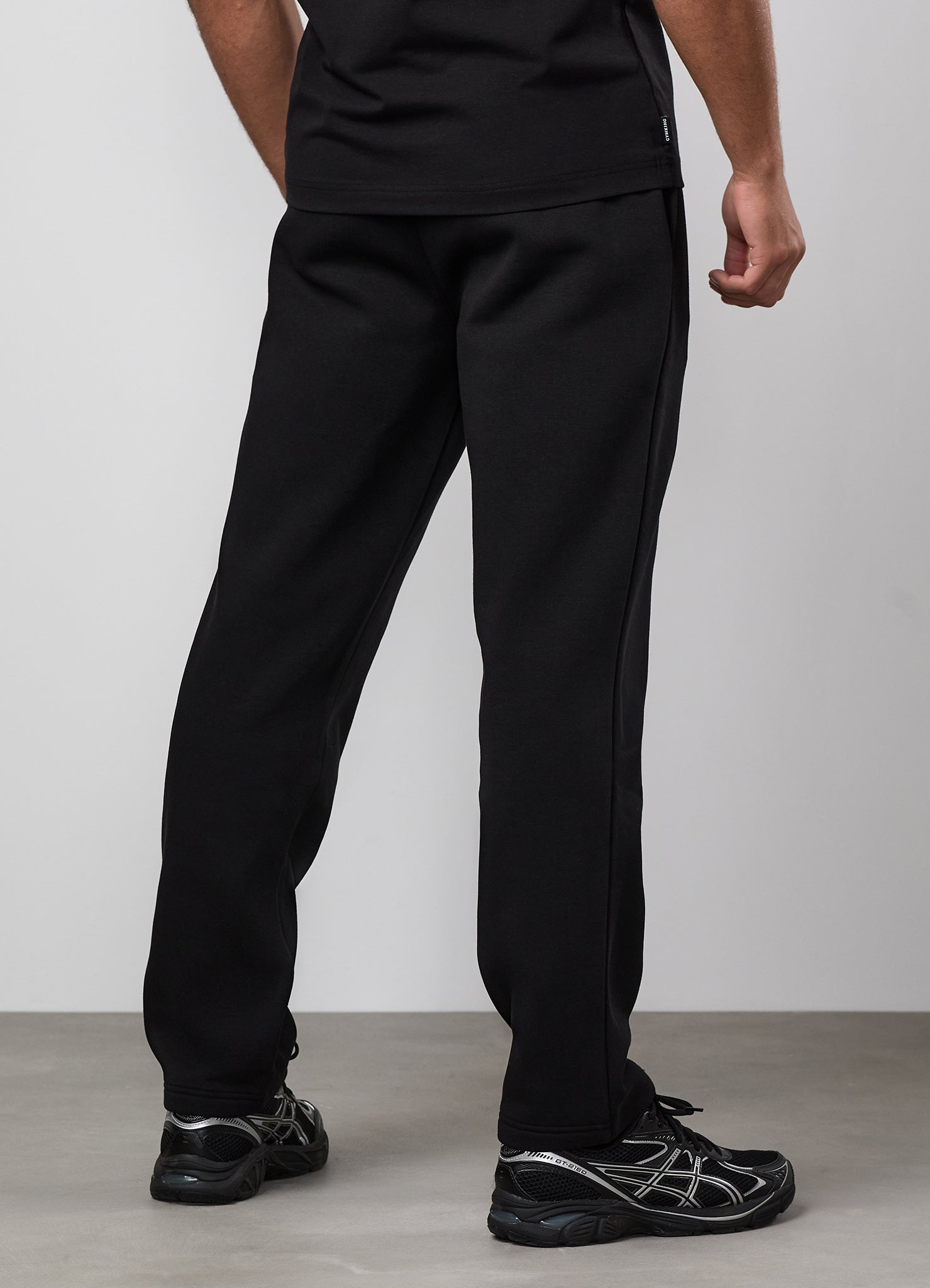 Gym King Fundamental Linear Straight Leg Jogger - Black/Black