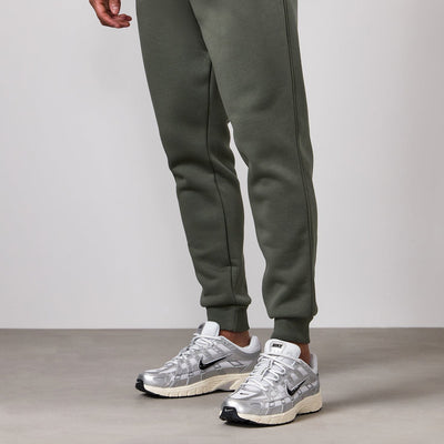 Gym King Fundamental Linear Jogger - Deep Olive