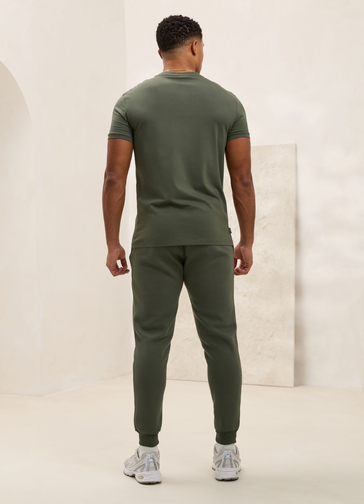 Gym King Fundamental Linear Tee - Deep Olive