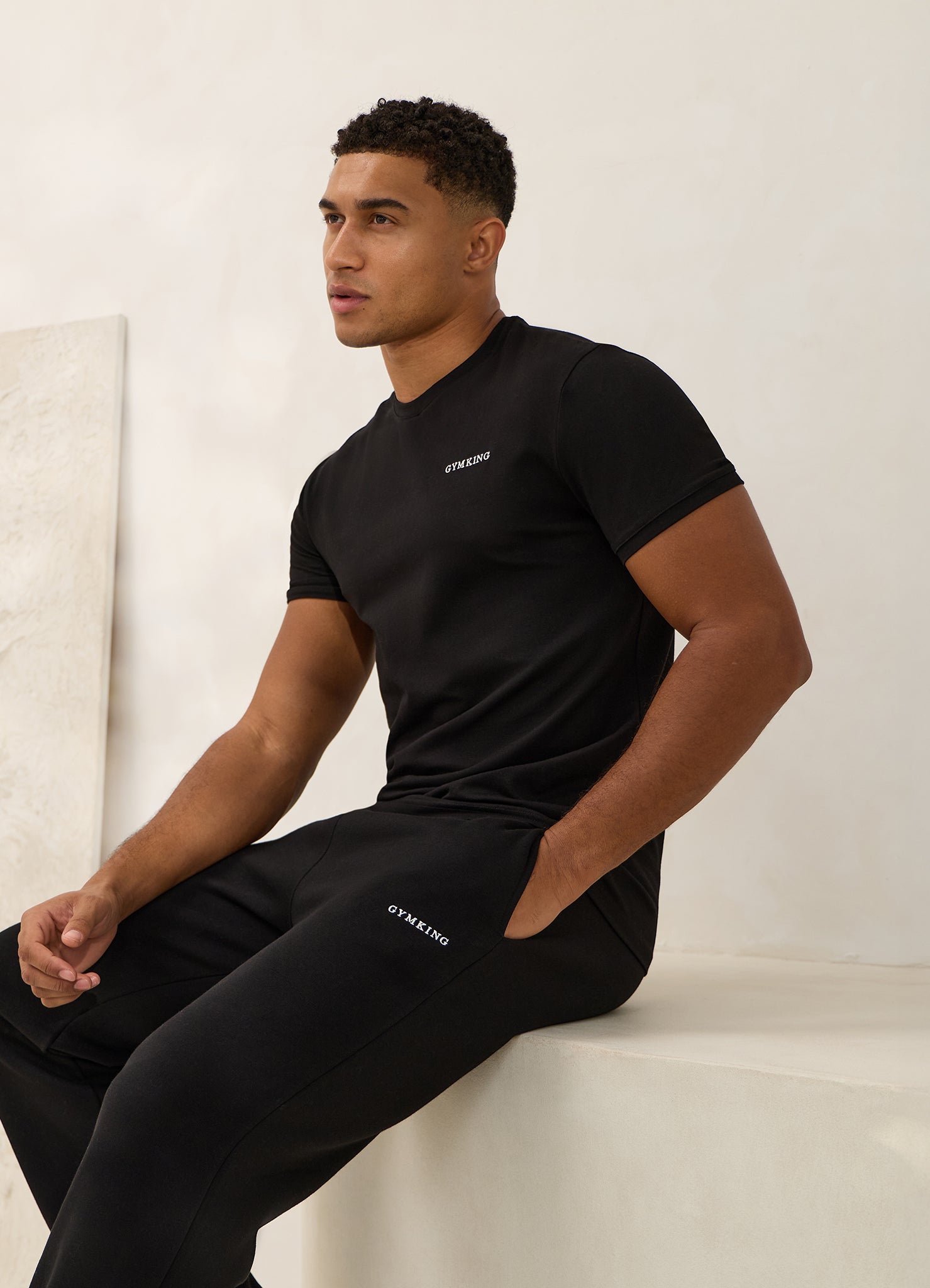 Gym King Fundamental Linear Tee - Black