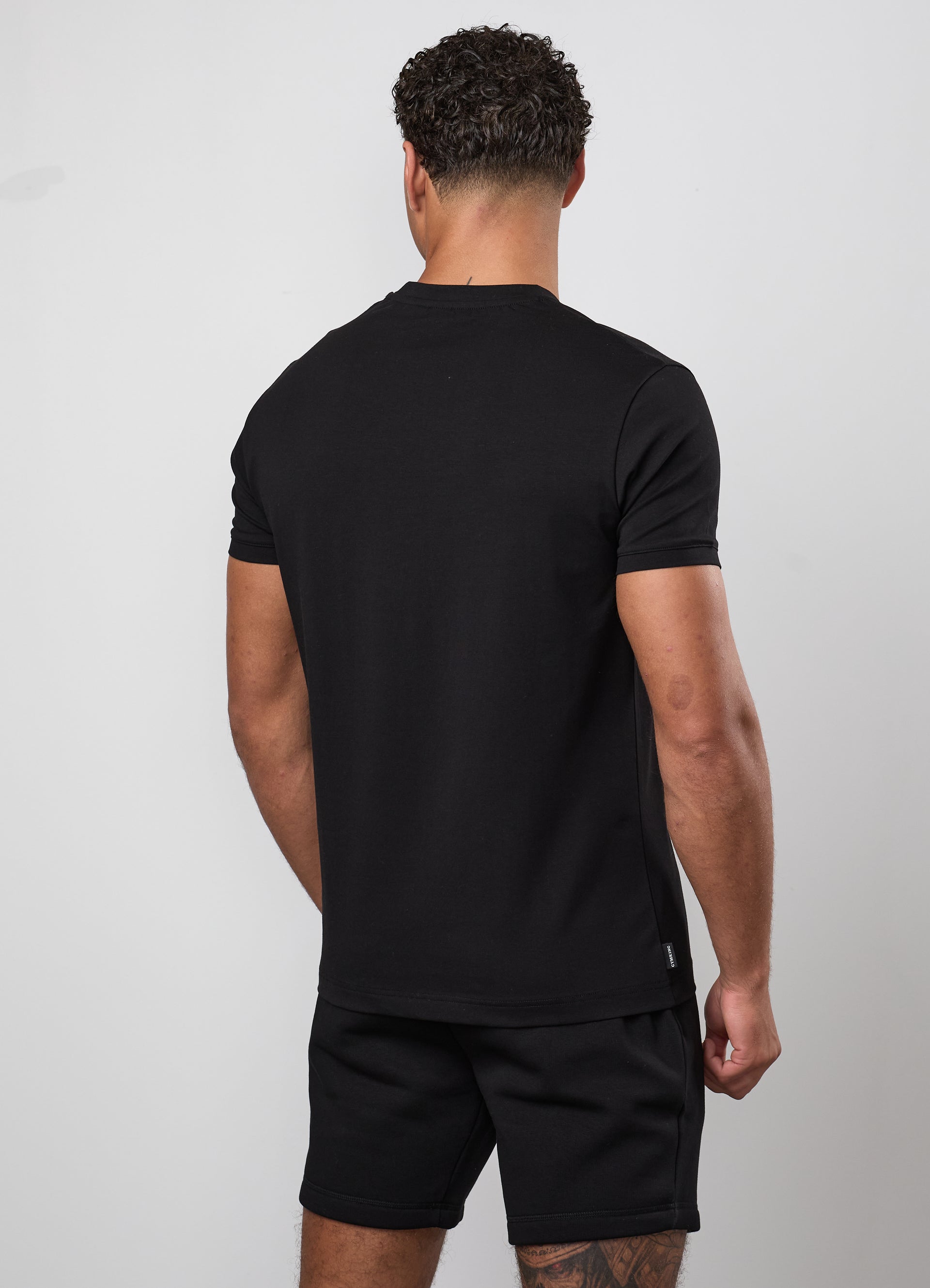 Gym King Fundamental Tee - Black/Black