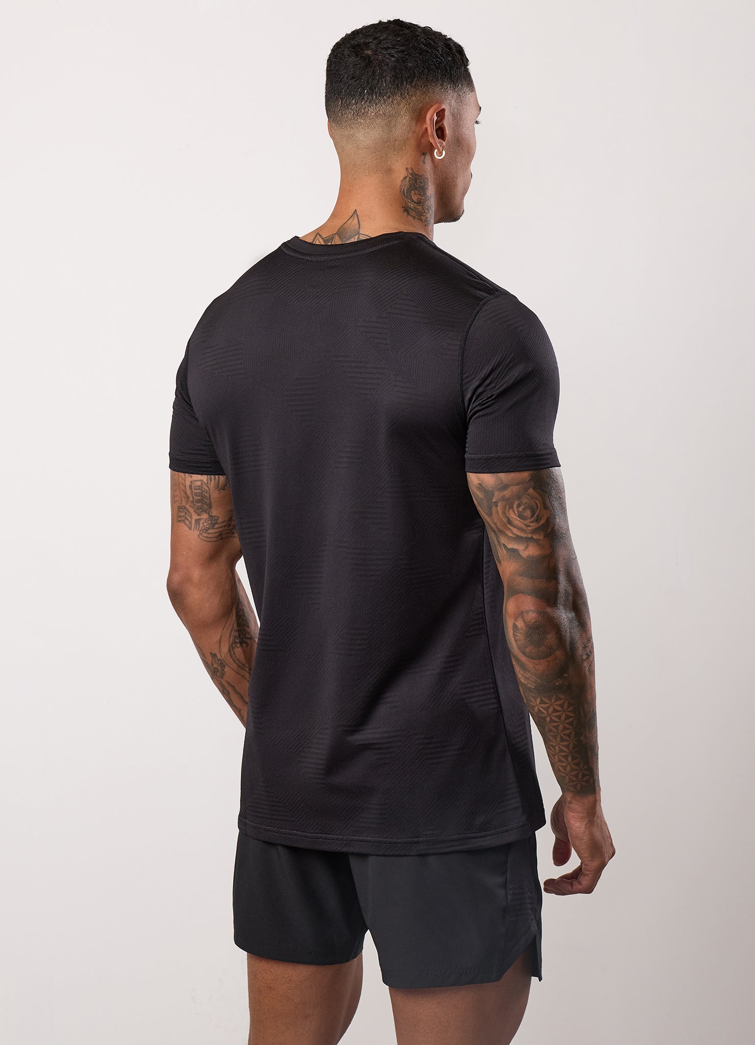 Gym King Geometric Knit Linear Tee - Black