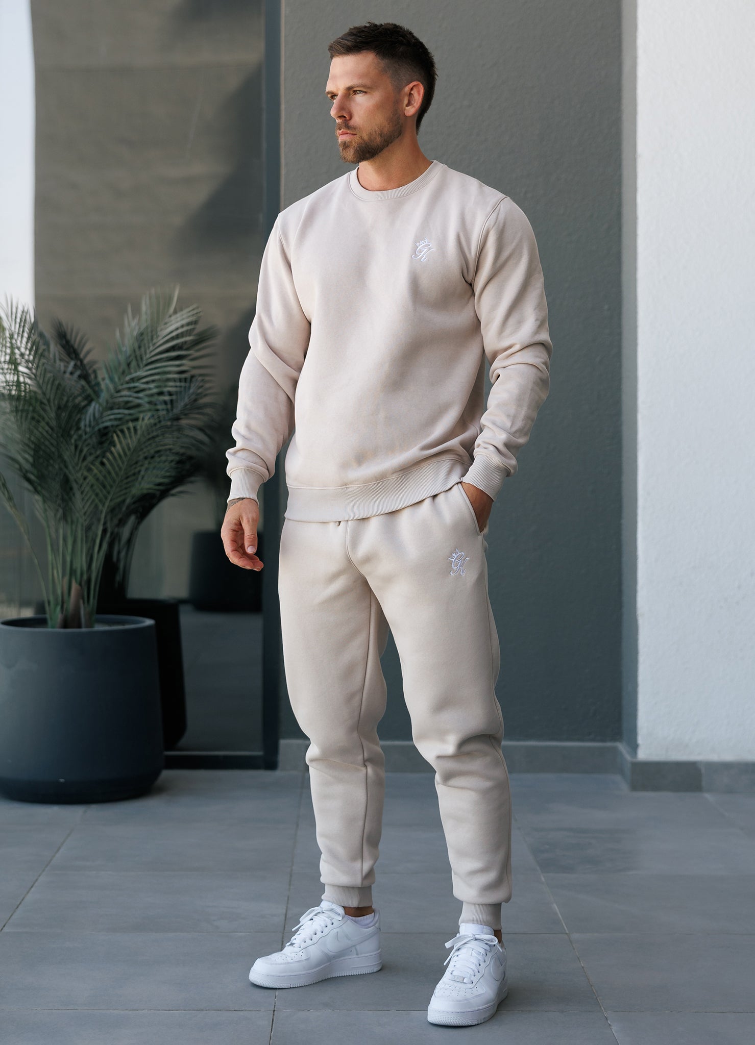 Gym King Fundamental Fleece Crew - Light Stone